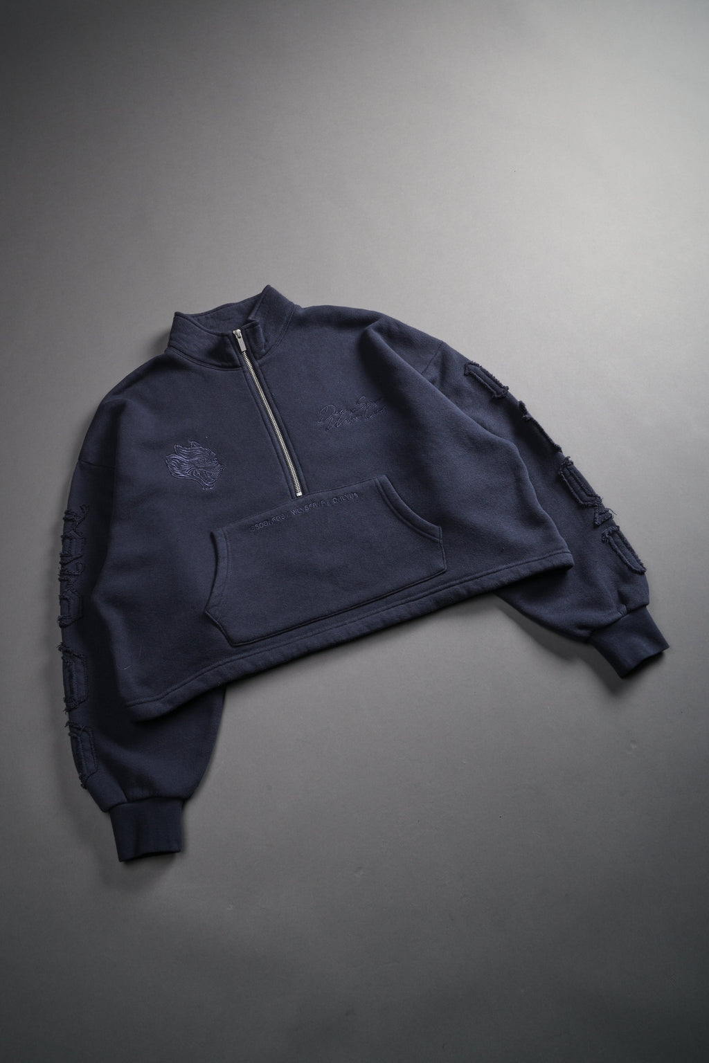 Our Mantra Appliqué Oversized "Everson" Mockneck in Midnight Blue - imagem 5