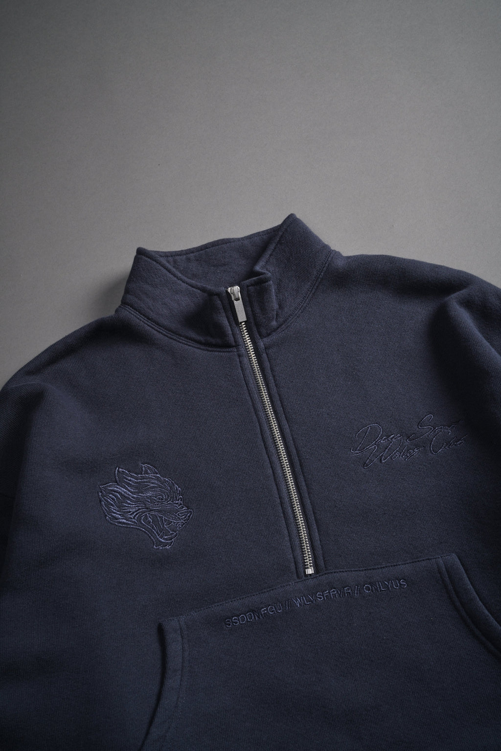 Our Mantra Appliqué Oversized "Everson" Mockneck in Midnight Blue - imagem 6