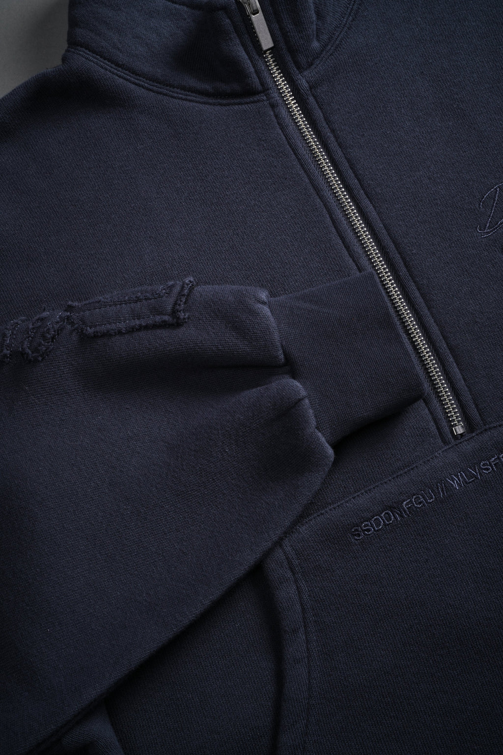 Our Mantra Appliqué Oversized "Everson" Mockneck in Midnight Blue - imagem 7