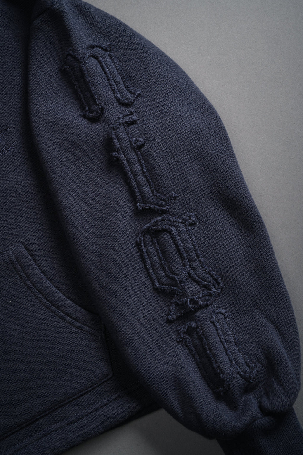 Our Mantra Appliqué Oversized "Everson" Mockneck in Midnight Blue - imagem 9