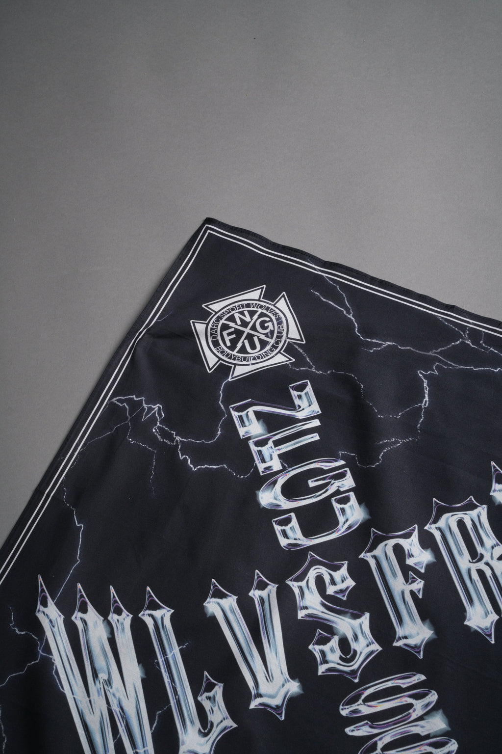 Iron Code Bandana in Black — imagem 4