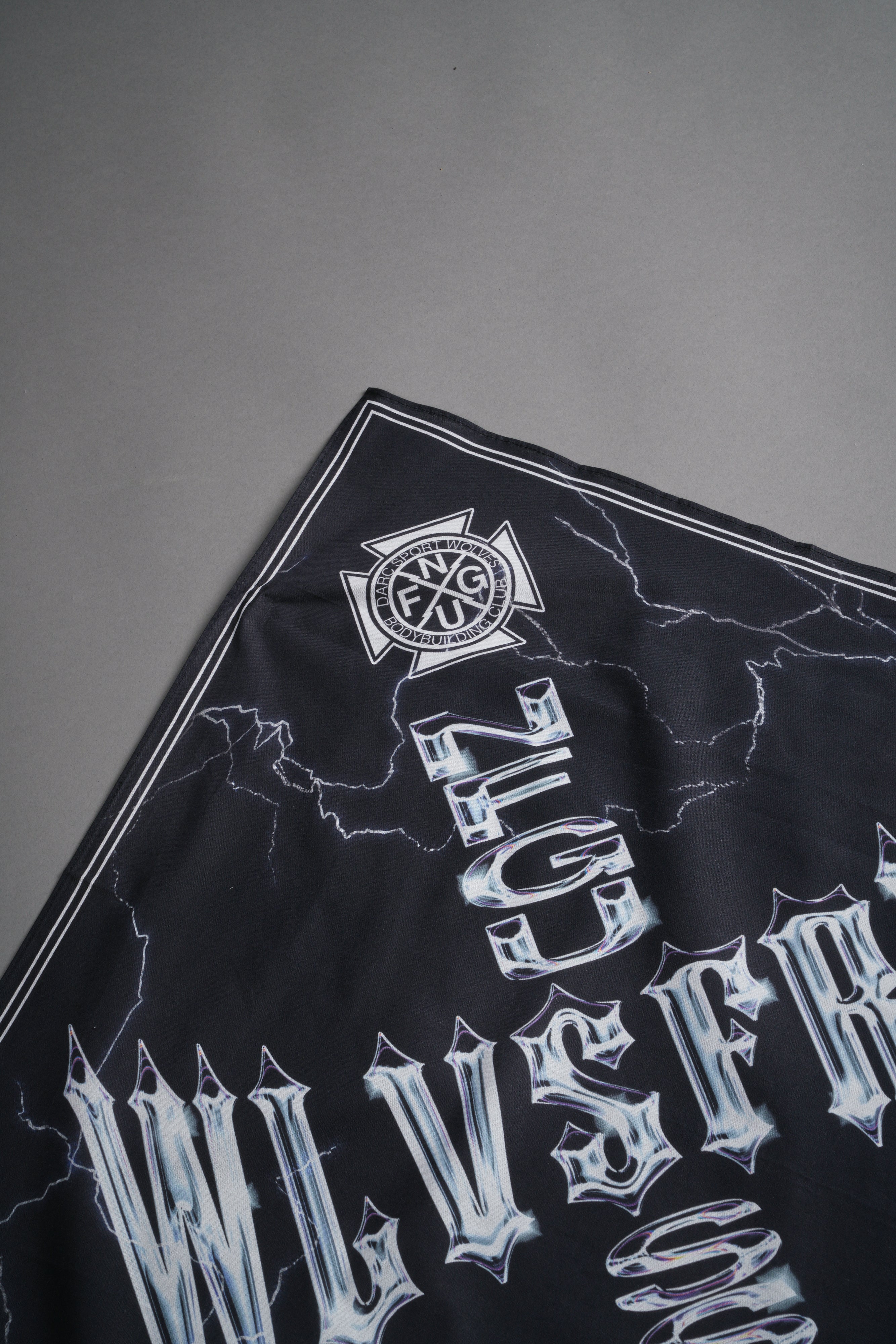 Iron Code Bandana in Black — imagem 4