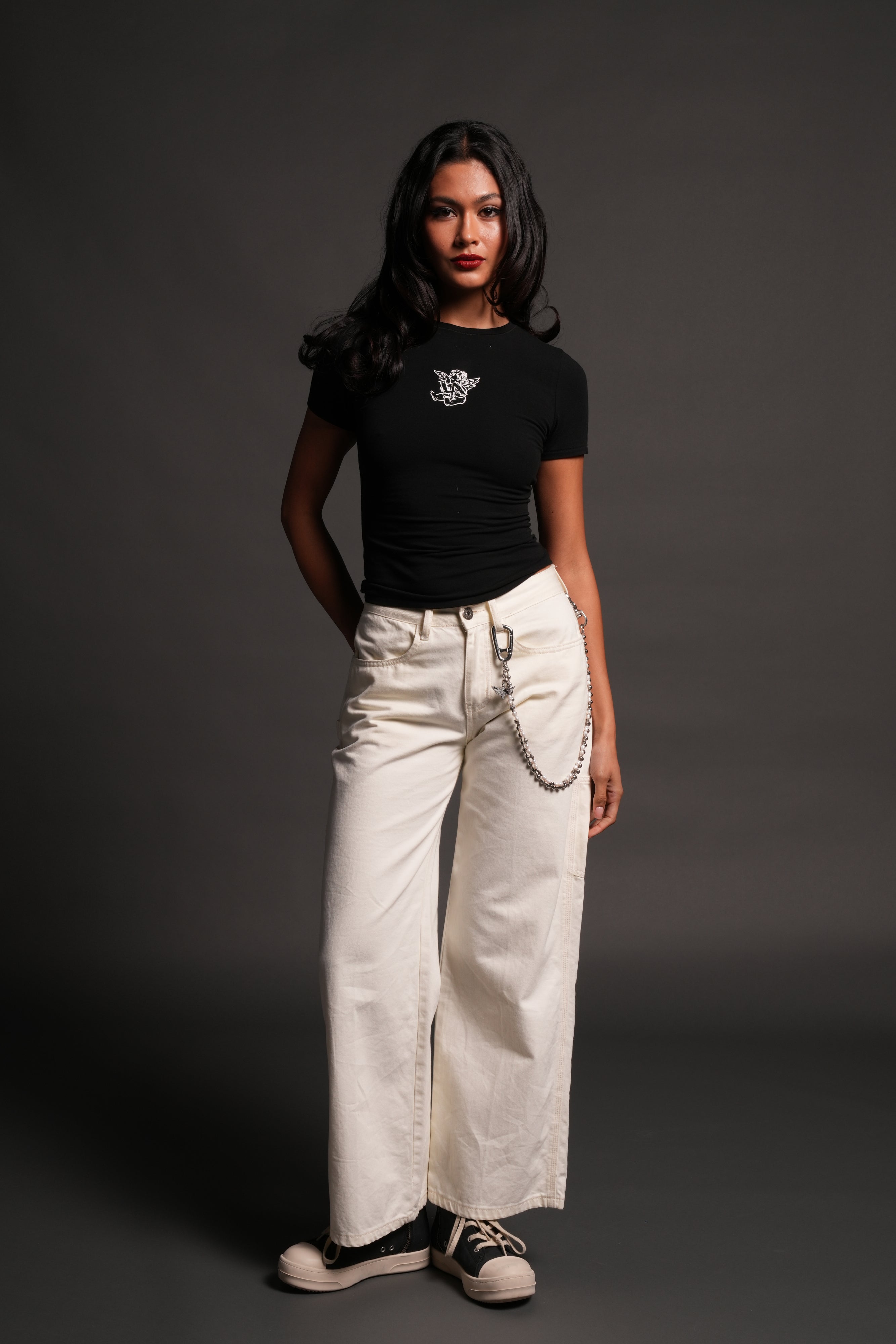 La Cherub Eden Ss Tee in Black — imagem 3