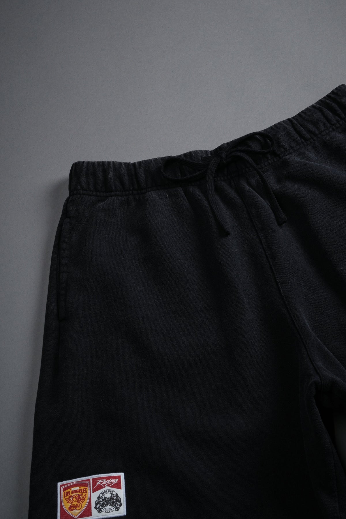 Darc Racer Grunge Oversized Raw Hem Post Lounge Sweat Shorts in Wolf Gray - imagem 3
