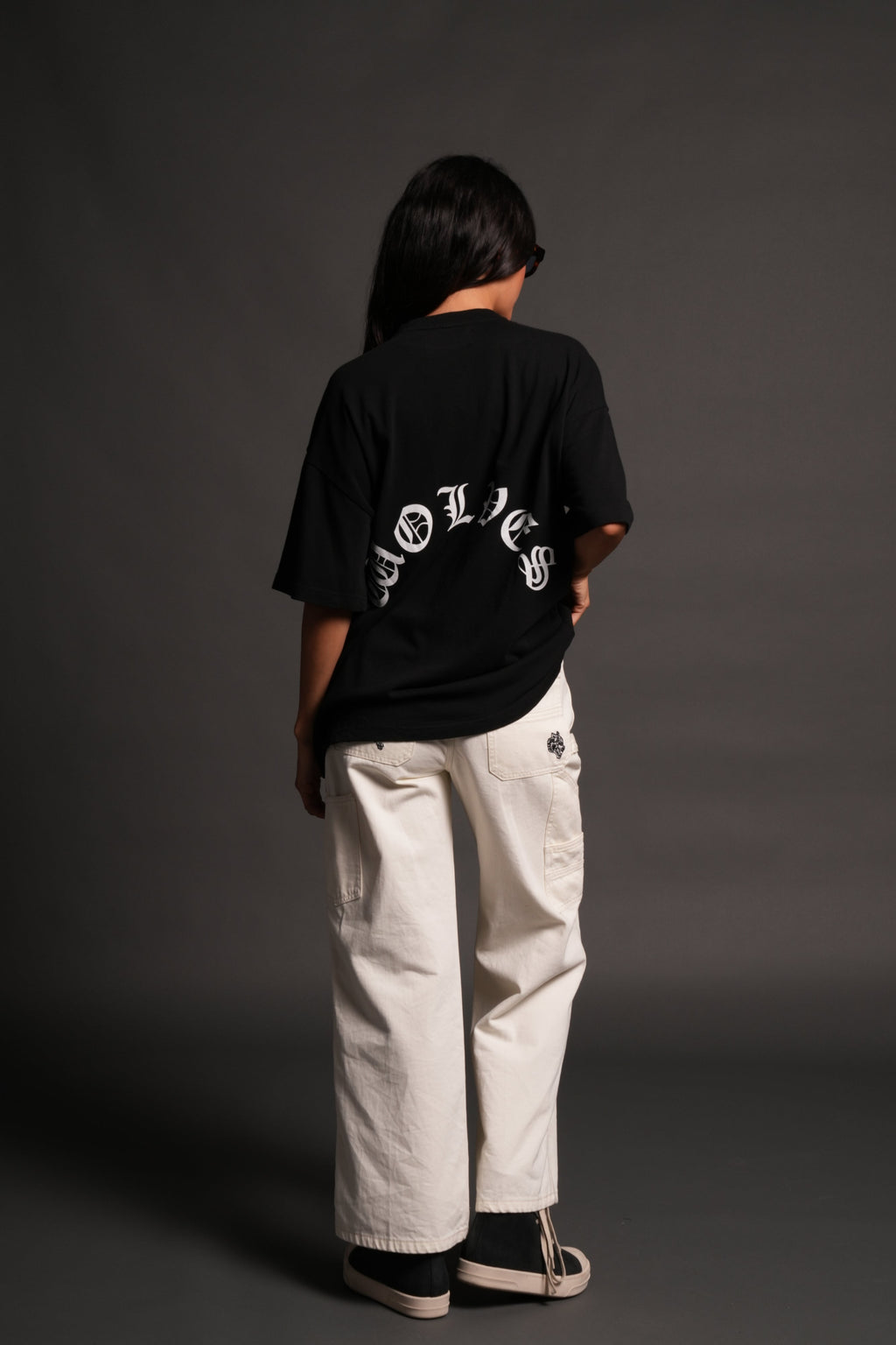 Los Cherub Premium Oversized Tee in Black — imagem 12