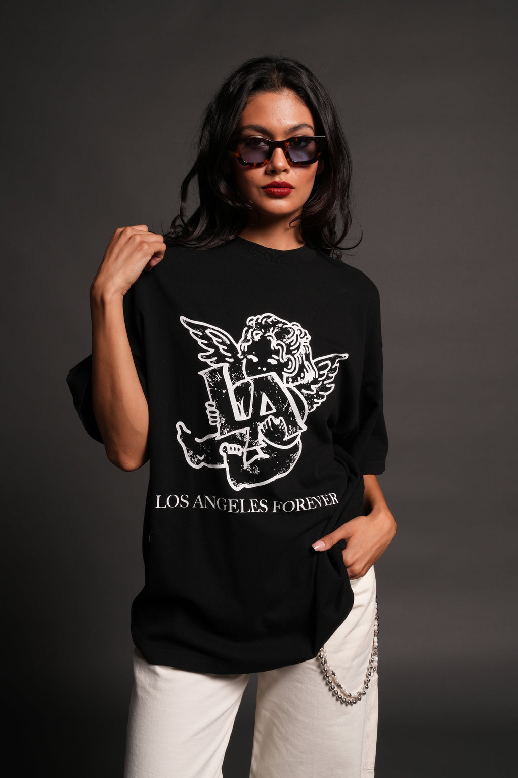 Los Cherub Premium Oversized Tee in Black — imagem 9