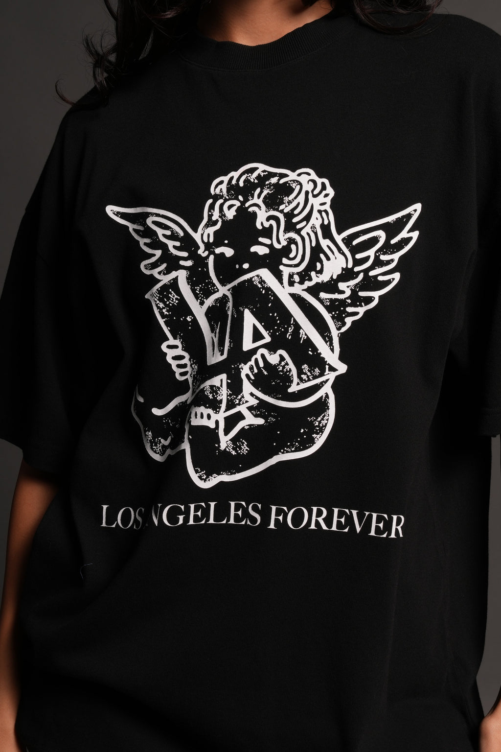Los Cherub Premium Oversized Tee in Black — imagem 13