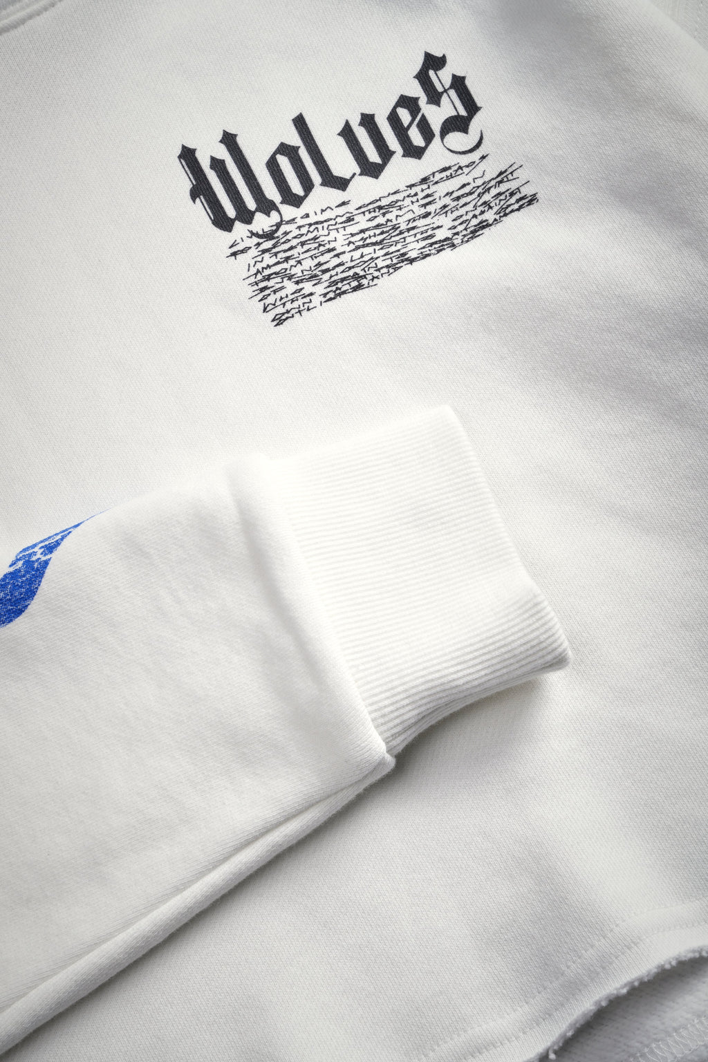 Infernal Bloom "Pierce" (Cropped) Hoodie in Cream — imagem 9