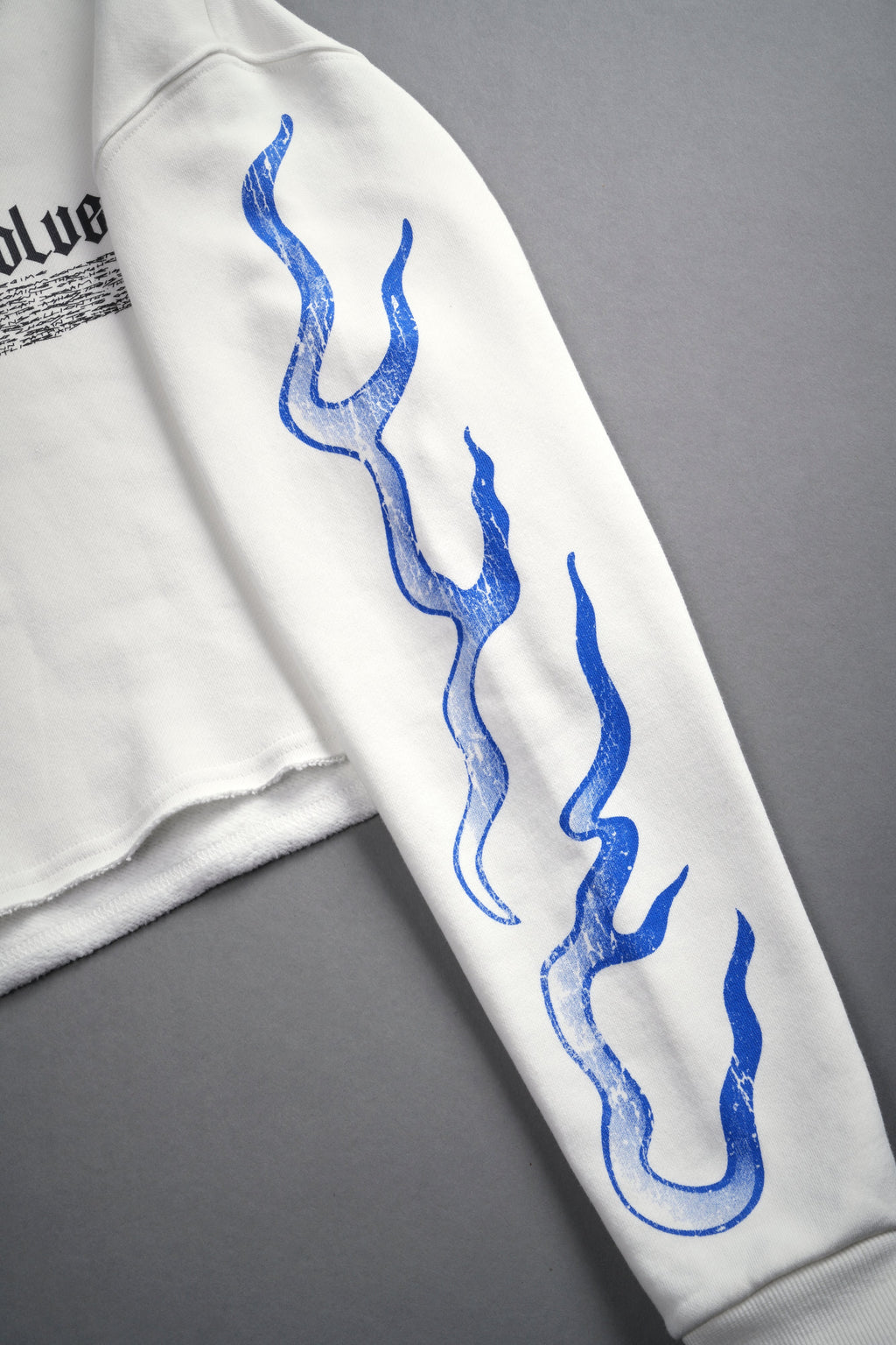 Infernal Bloom "Pierce" (Cropped) Hoodie in Cream — imagem 10