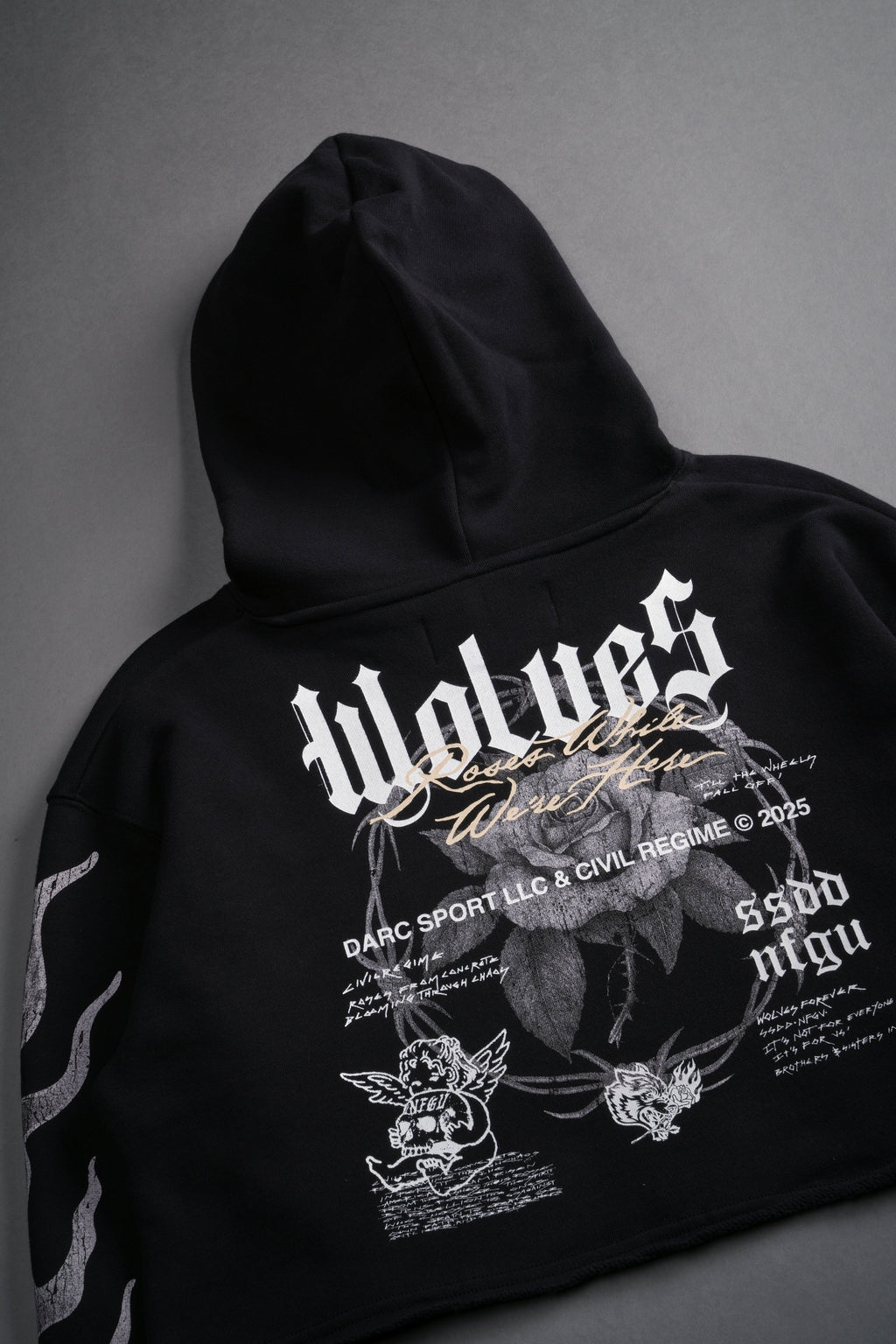 Infernal Bloom "Pierce" (Cropped) Hoodie in Black — imagem 8