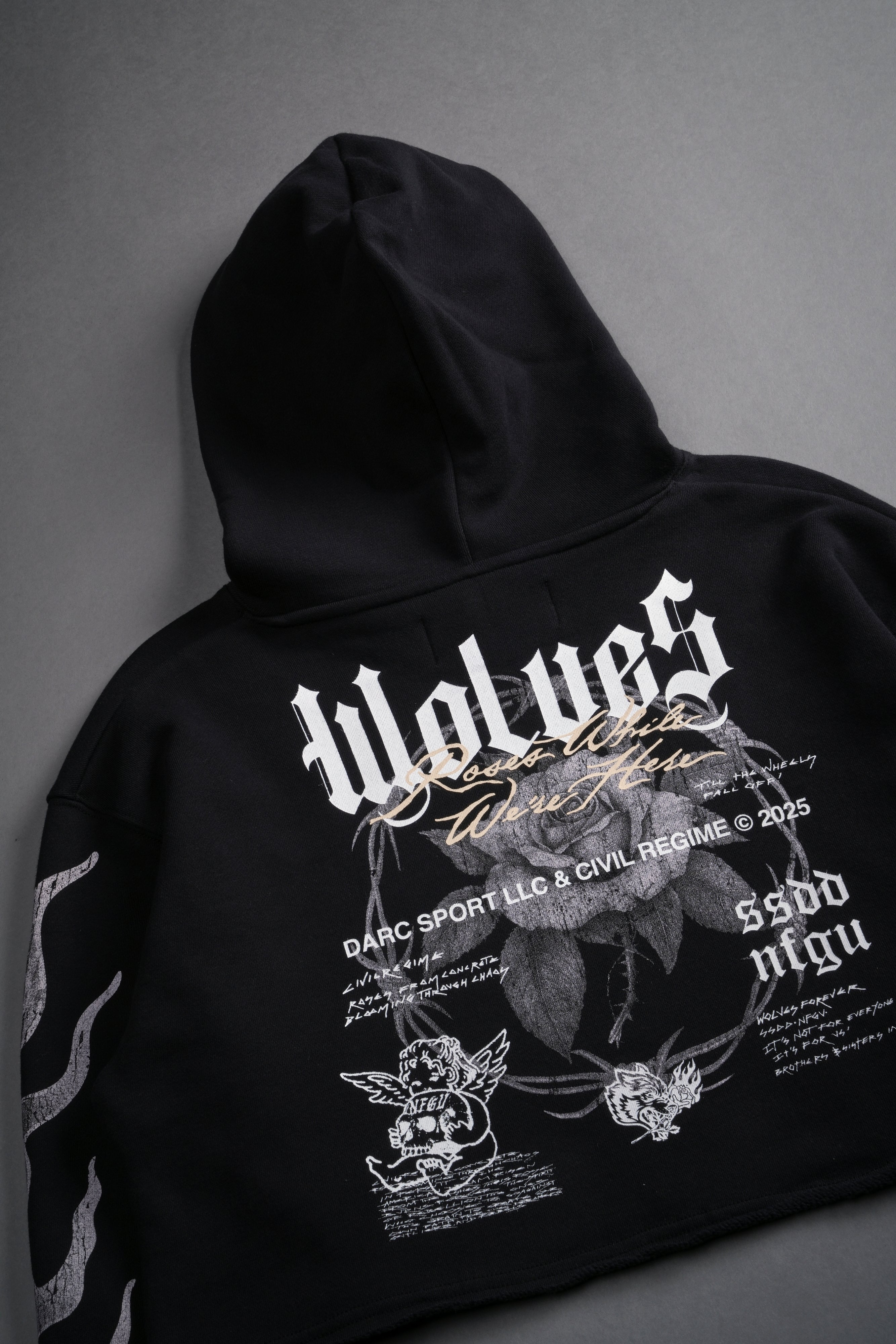 Infernal Bloom "Pierce" (Cropped) Hoodie in Black — imagem 8