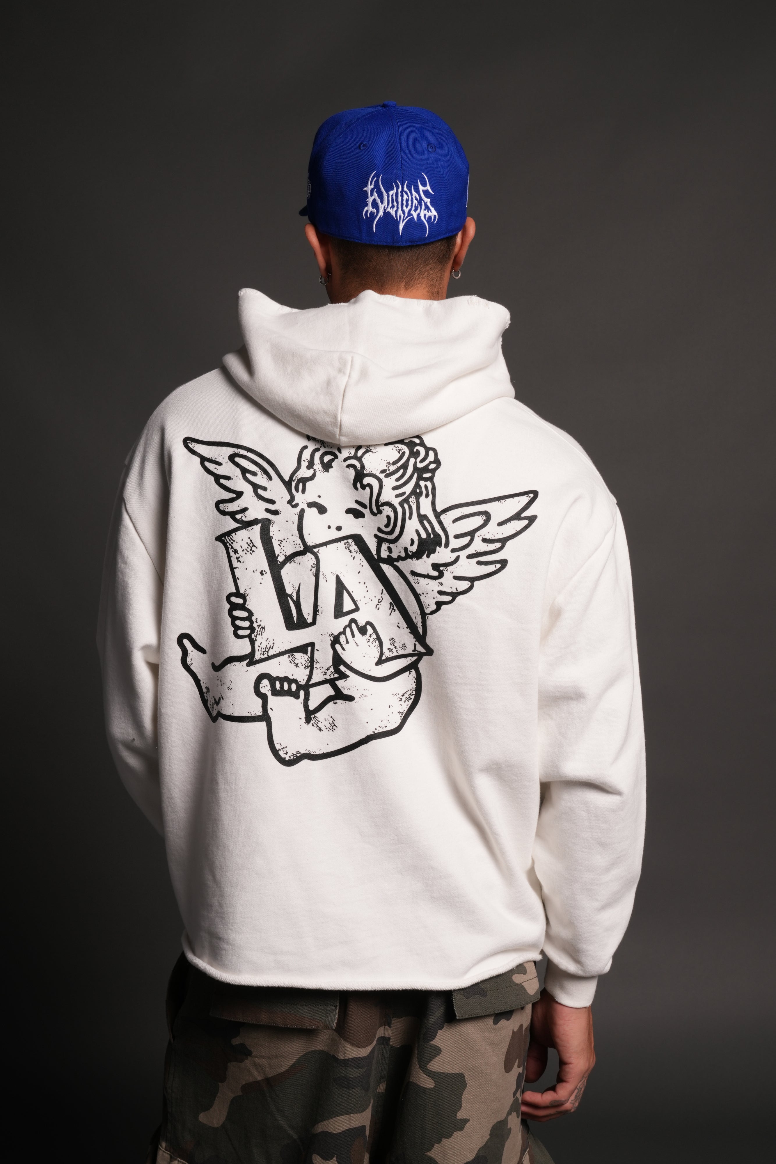 Los Cherub Distressed Grunge Mid Length Raw Hem Zip Hoodie in Cream — imagem 4
