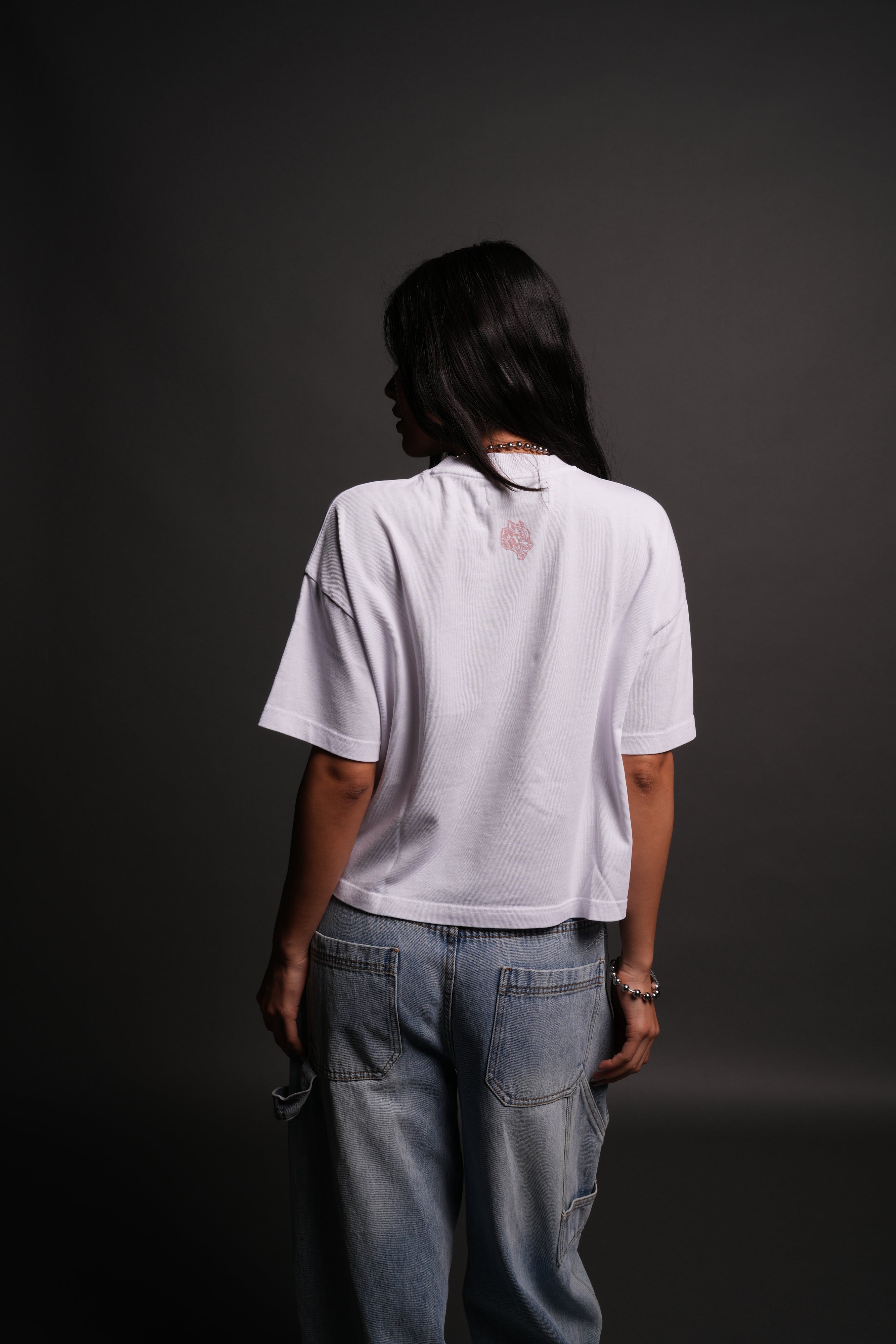 Del Amor Ultrawide "Premium" Crop Tee in White — imagem 2