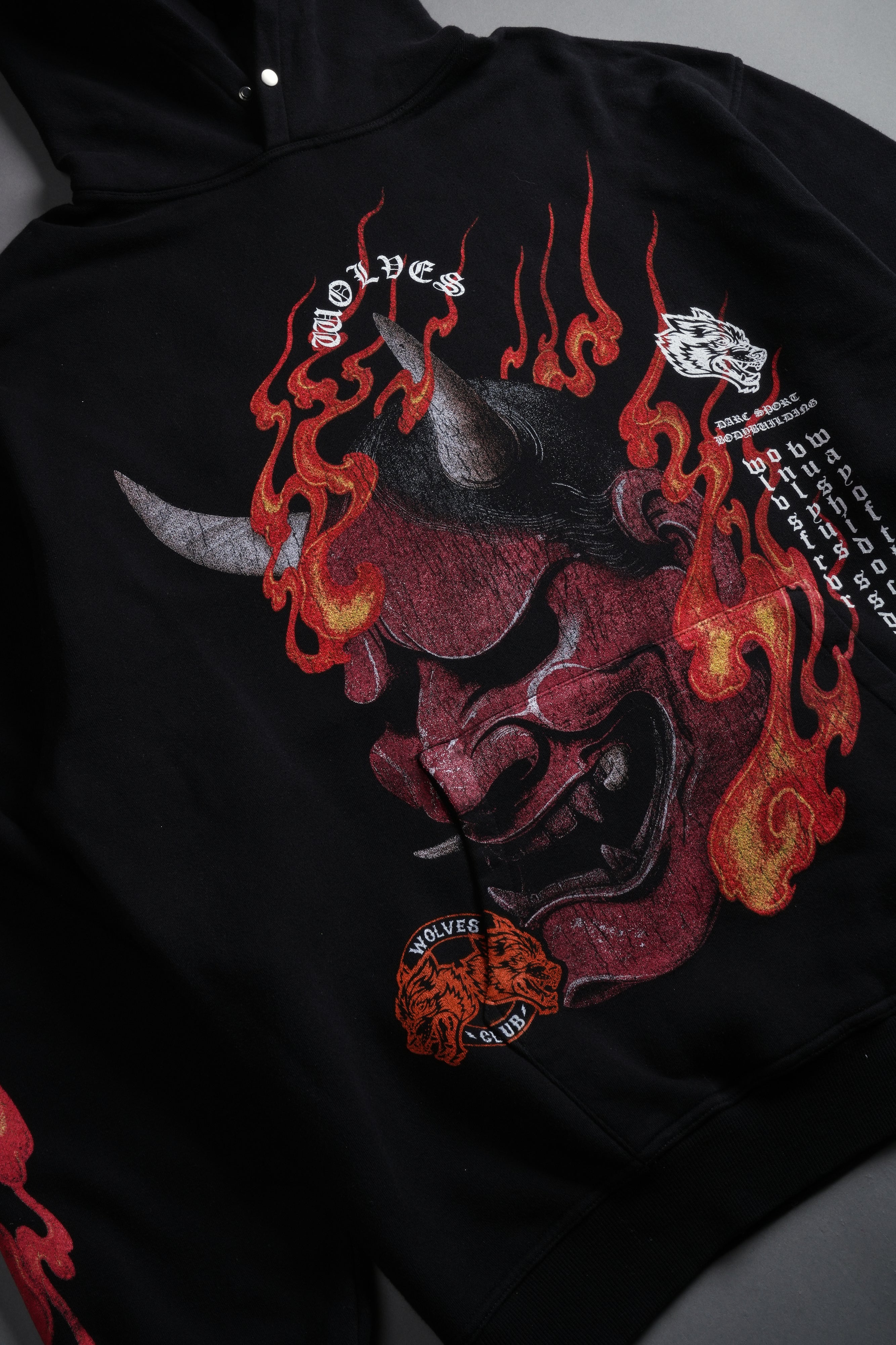 Wolves Club Oni Inferno Pierce Hoodie in Black — imagem 9