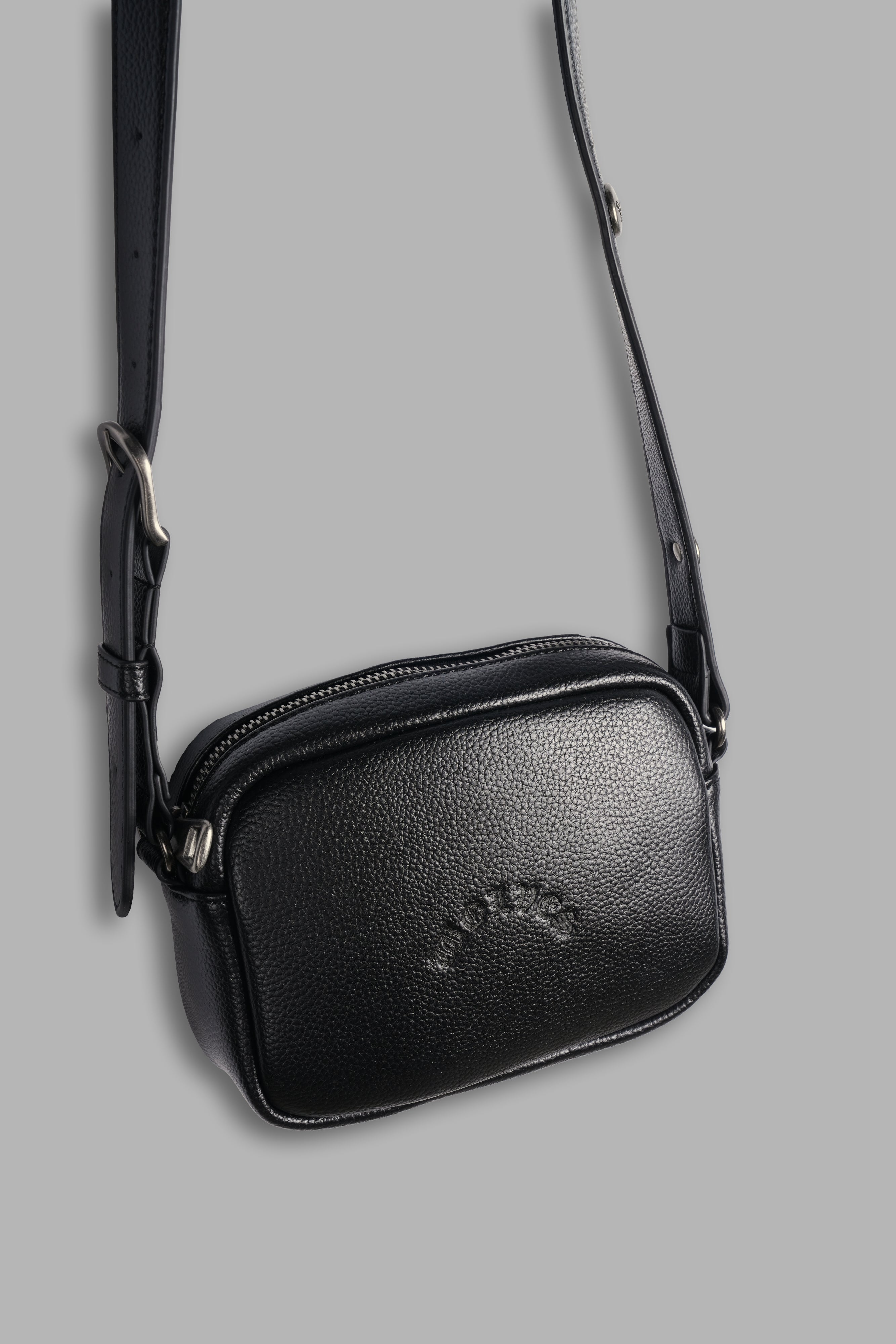 Wolves Chopper Blade Leather Side Bag in Black — imagem 3