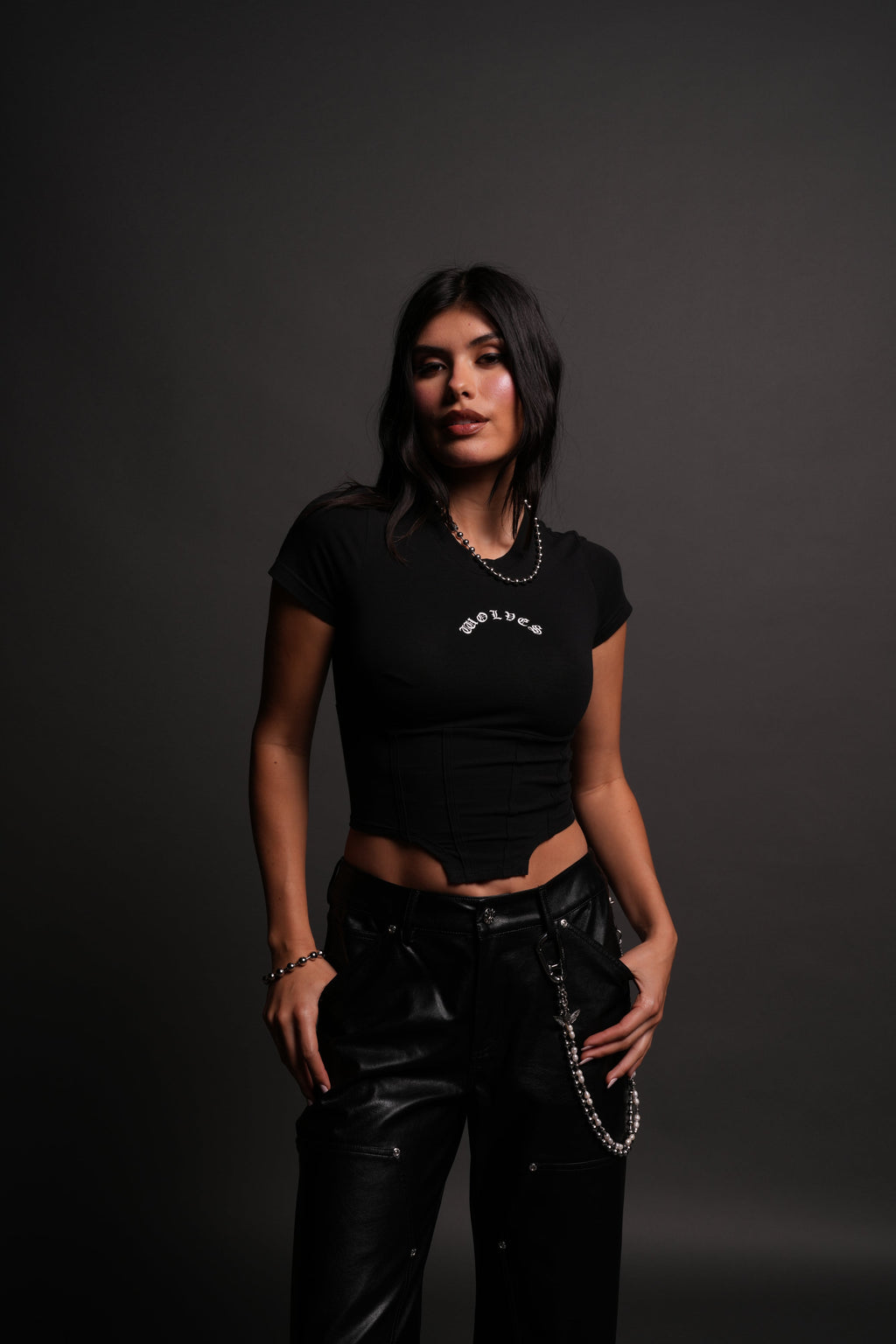 Chopper Wolf Salem Corset Tee in Black — imagem 1