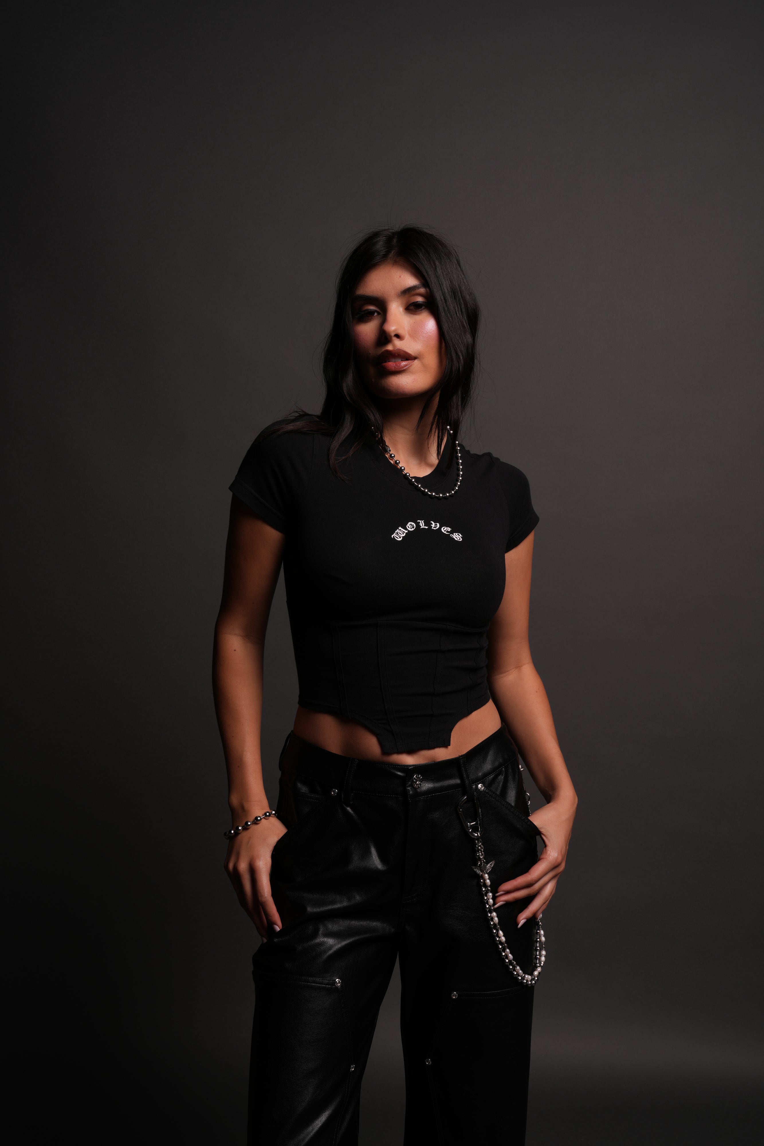 Chopper Wolf Salem Corset Tee in Black — imagem 1