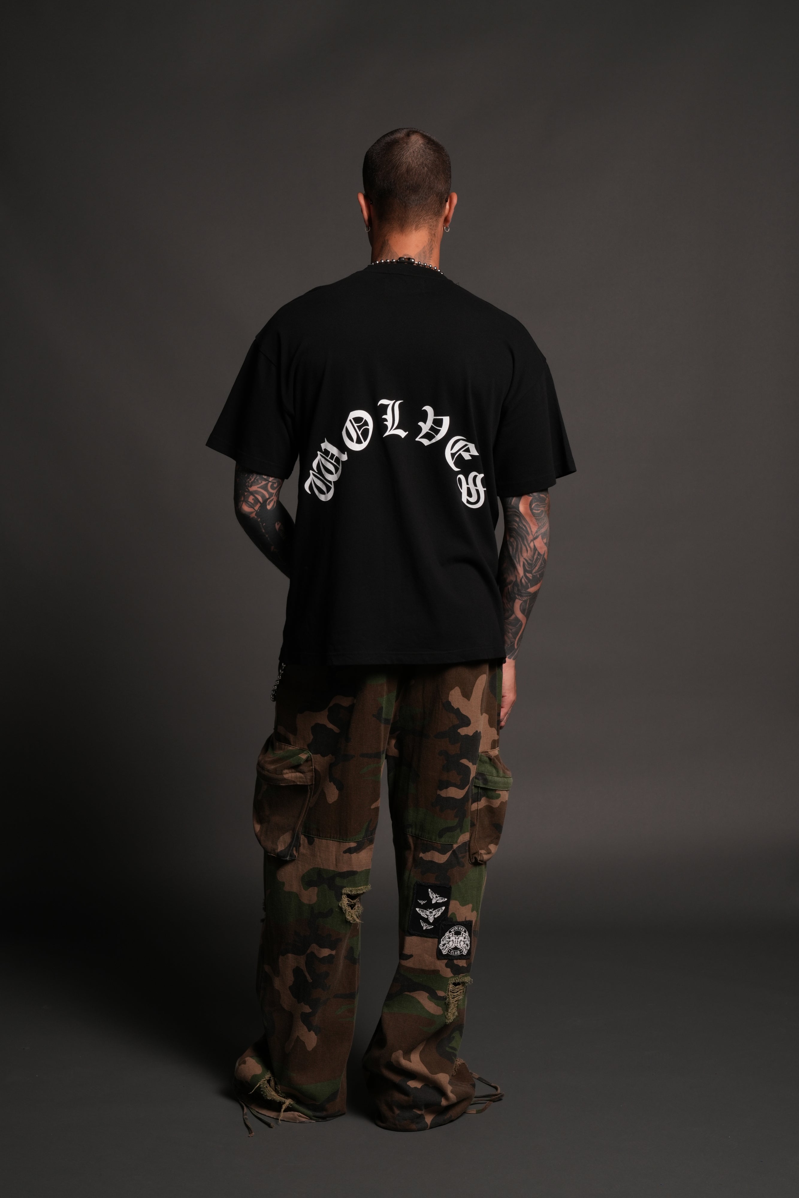 Los Cherub Premium Oversized Tee in Black — imagem 6