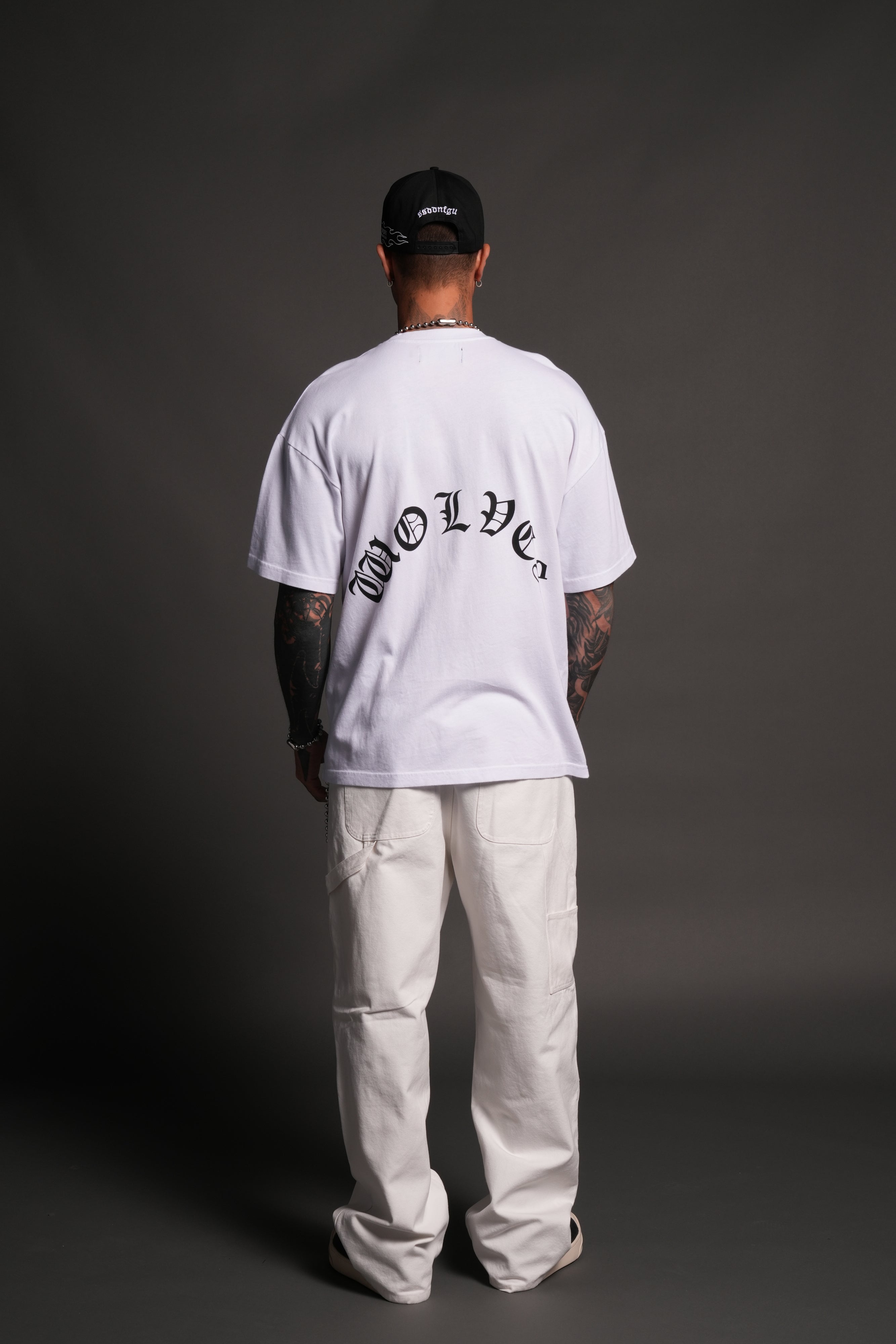 Los Cherub Premium Oversized Tee in White — imagem 6