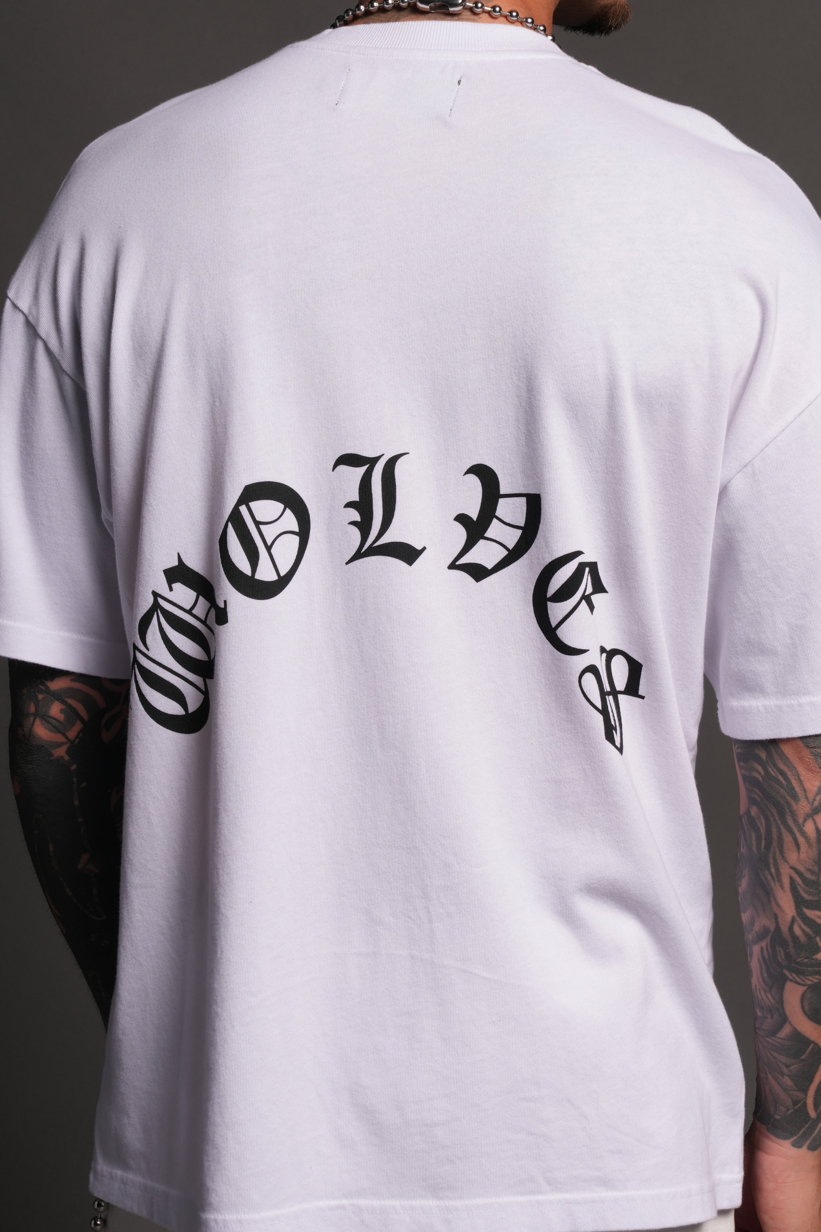 Los Cherub Premium Oversized Tee in White — imagem 8