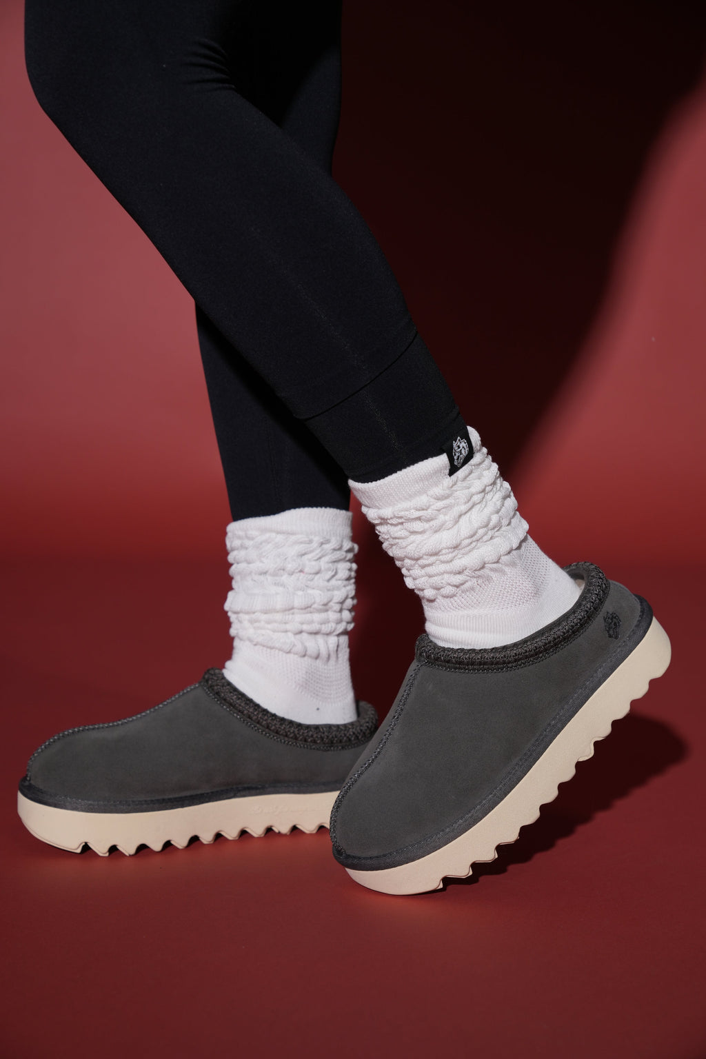 Wolf Head Mammoth Mule in Wolf Gray - imagem 3
