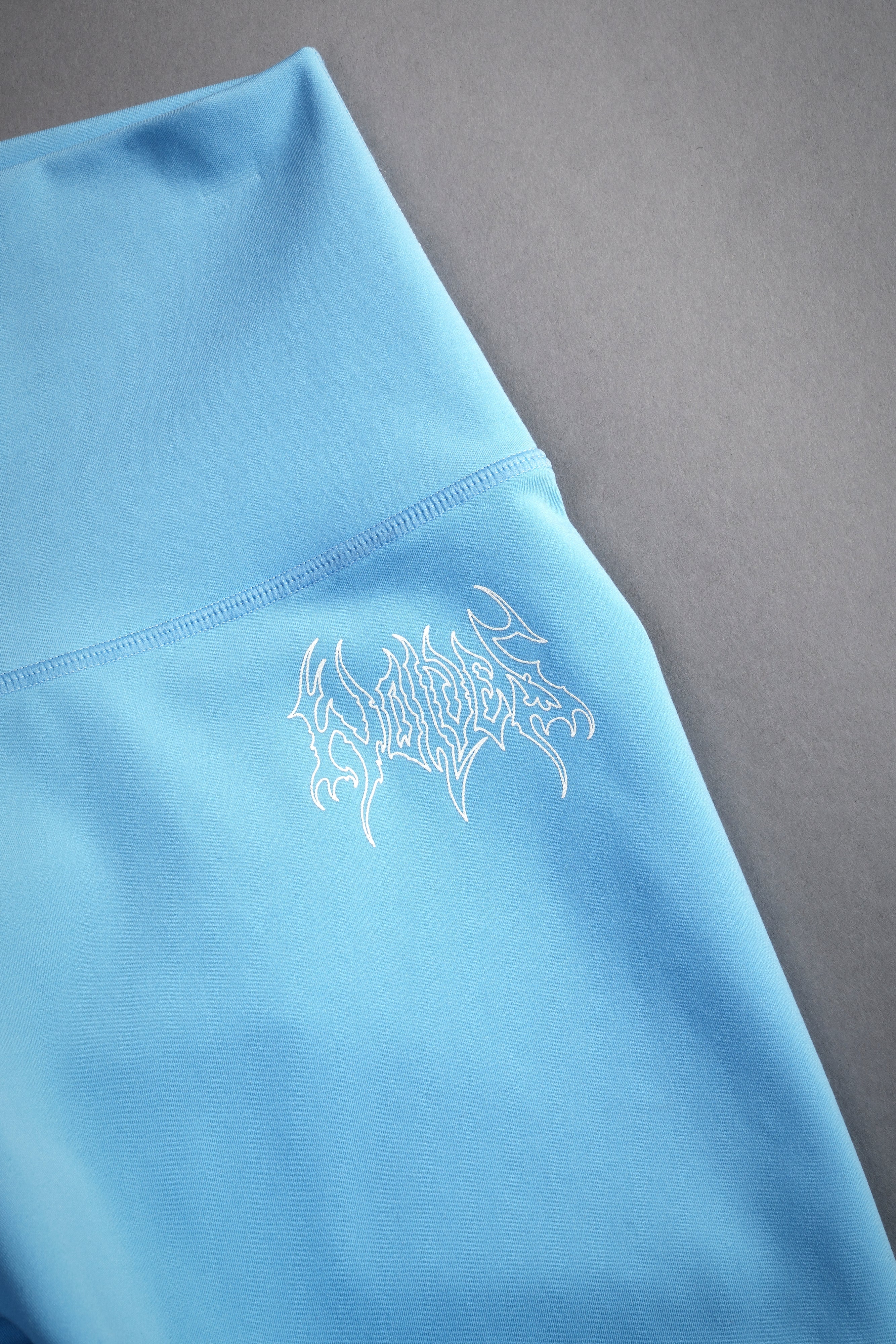 Eternal Flame Energy Pump Shorts in Blue Crane — imagem 9