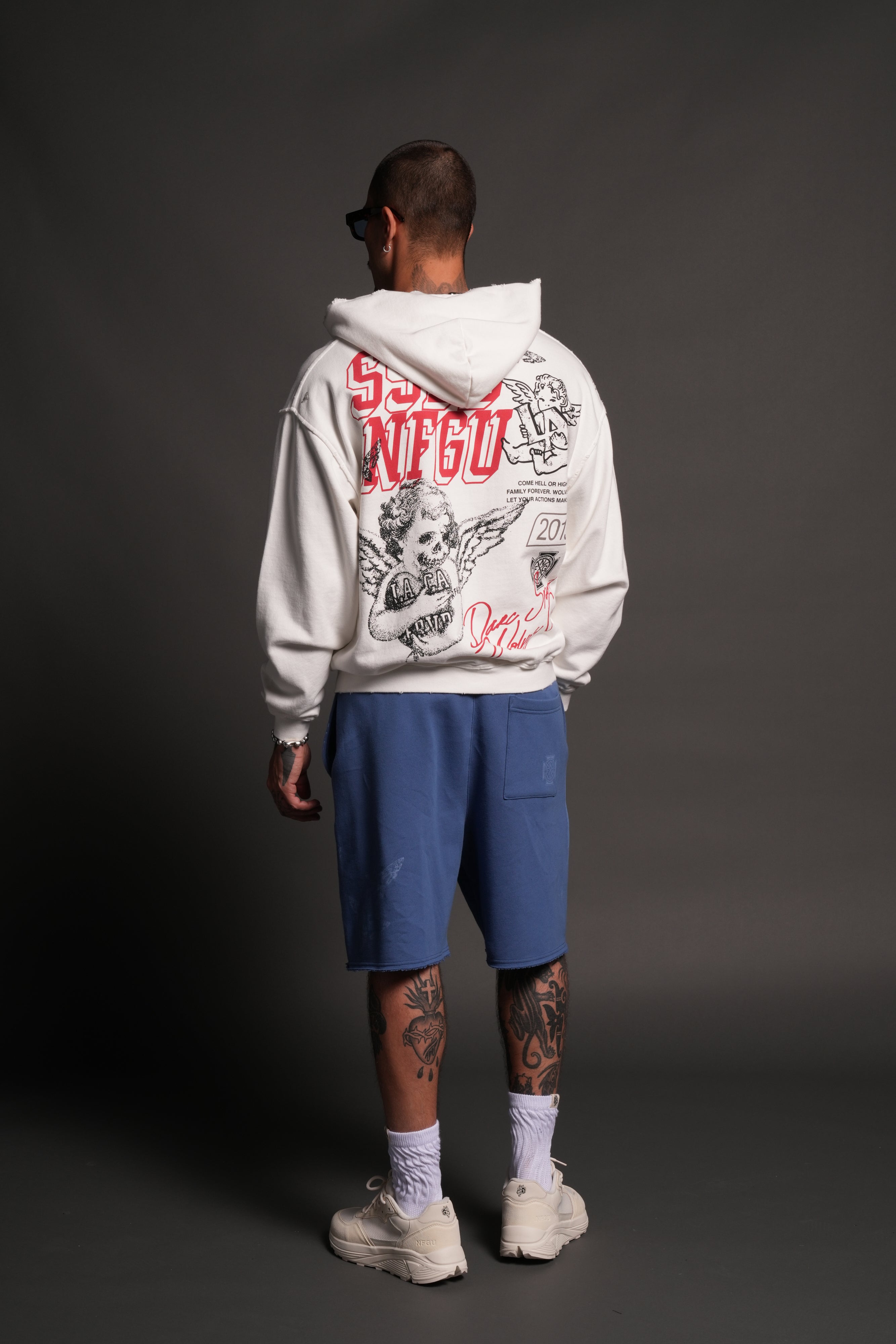 La Ca Frvr Grunge Moatis Zip Hoodie in Cream — imagem 6