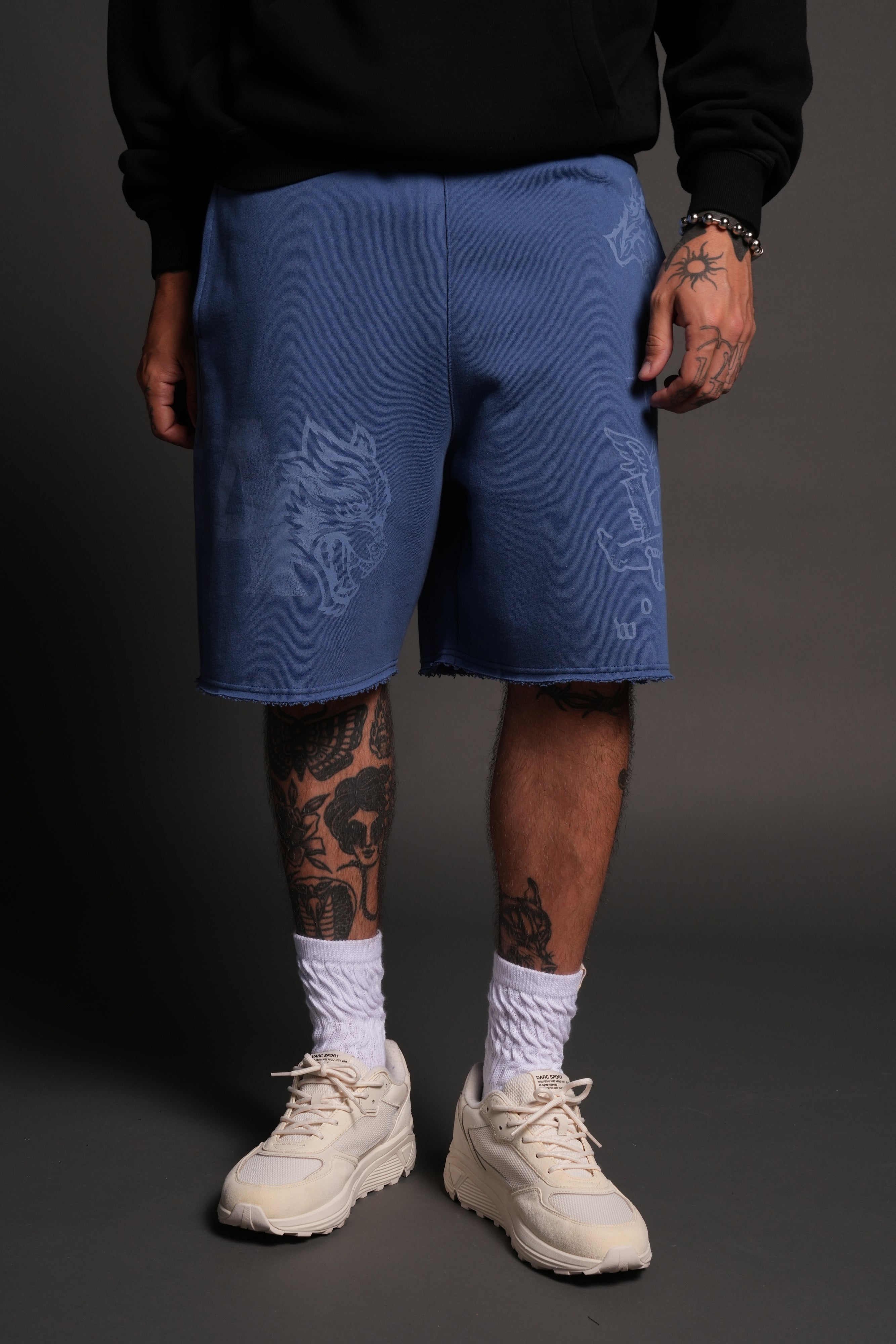 Homage To La Raw Hem Oversized Post Lounge Sweat Shorts in La Blue — imagem 2