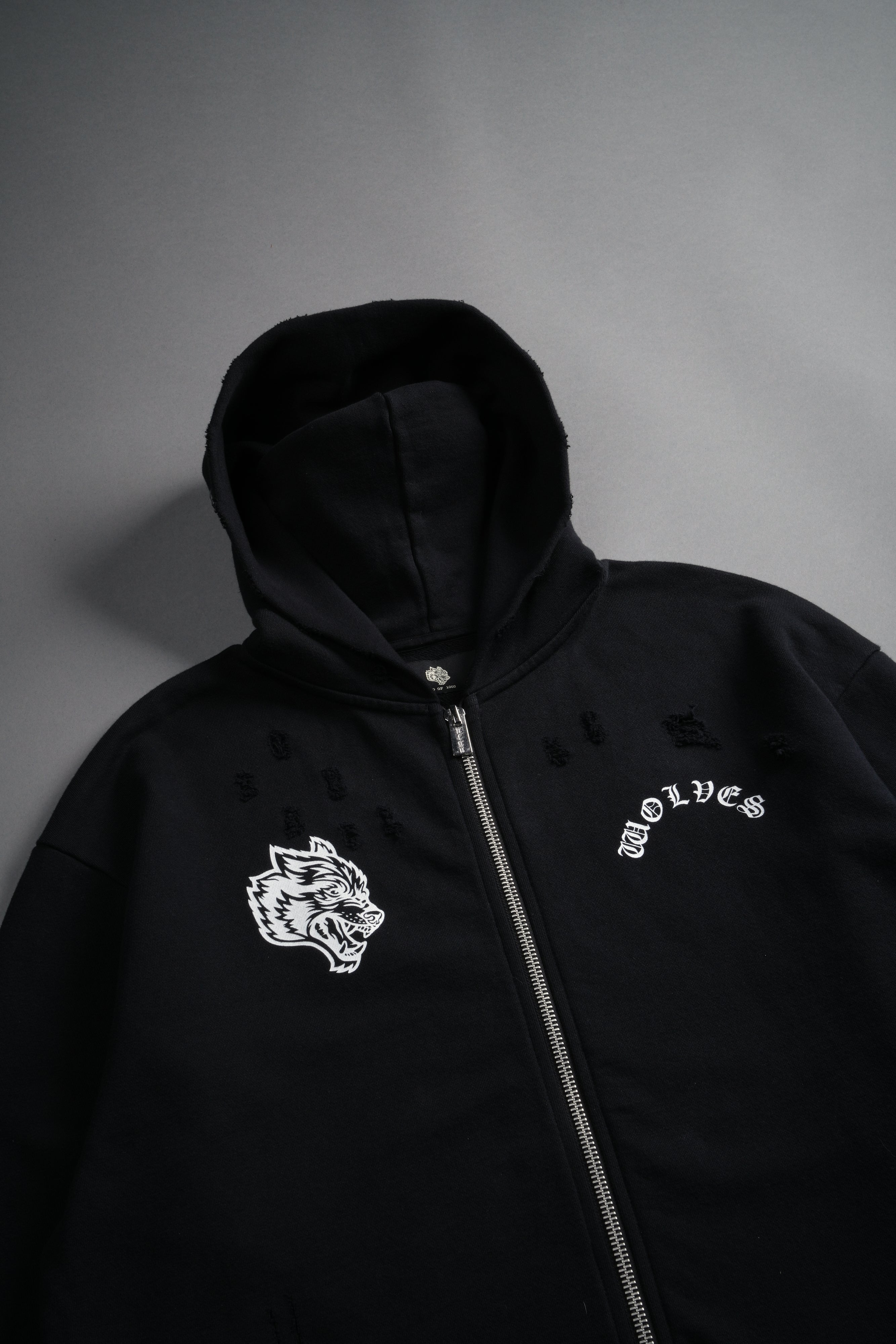 Los Cherub Distressed Grunge Mid Length Raw Hem Zip Hoodie in Black — imagem 15