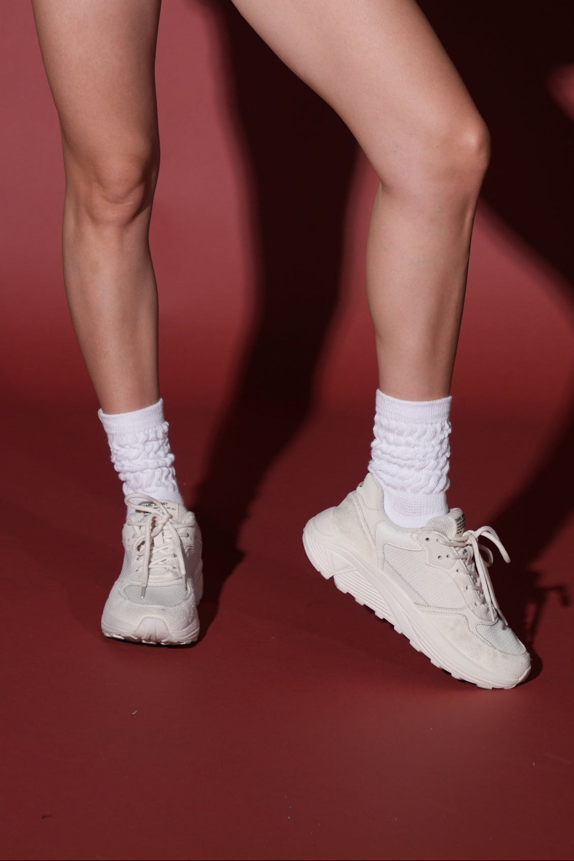 Run-1 Shoes in Cream/Black — imagem 4