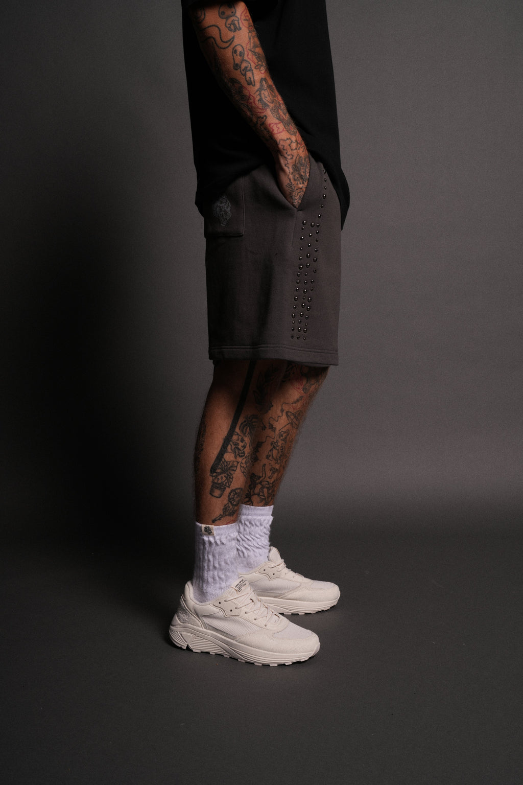 Stud Wolf Post Lounge Sweat Shorts in Wolf Gray — imagem 5