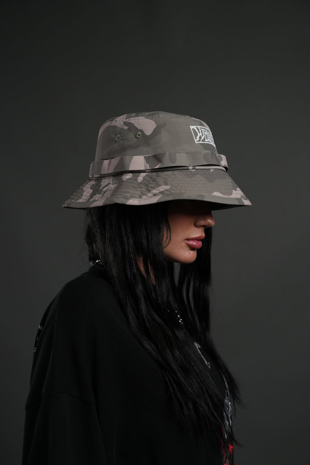 Ride the Fire Boonie Bucket Hat in Lush Vintage Woodland Camo — imagem 5