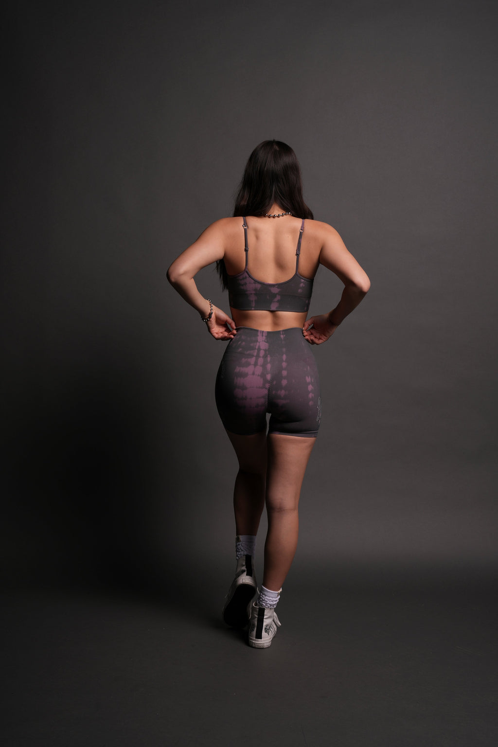 Single Wolf "Everson Seamless" Sports Bra in Cipher Purple Serpent - imagem 7