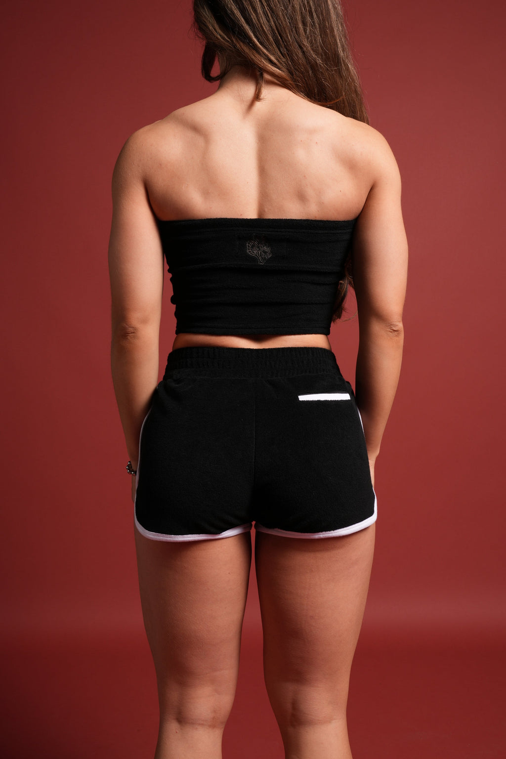 Dual Wolf Tia Track Shorts in Black - imagem 3