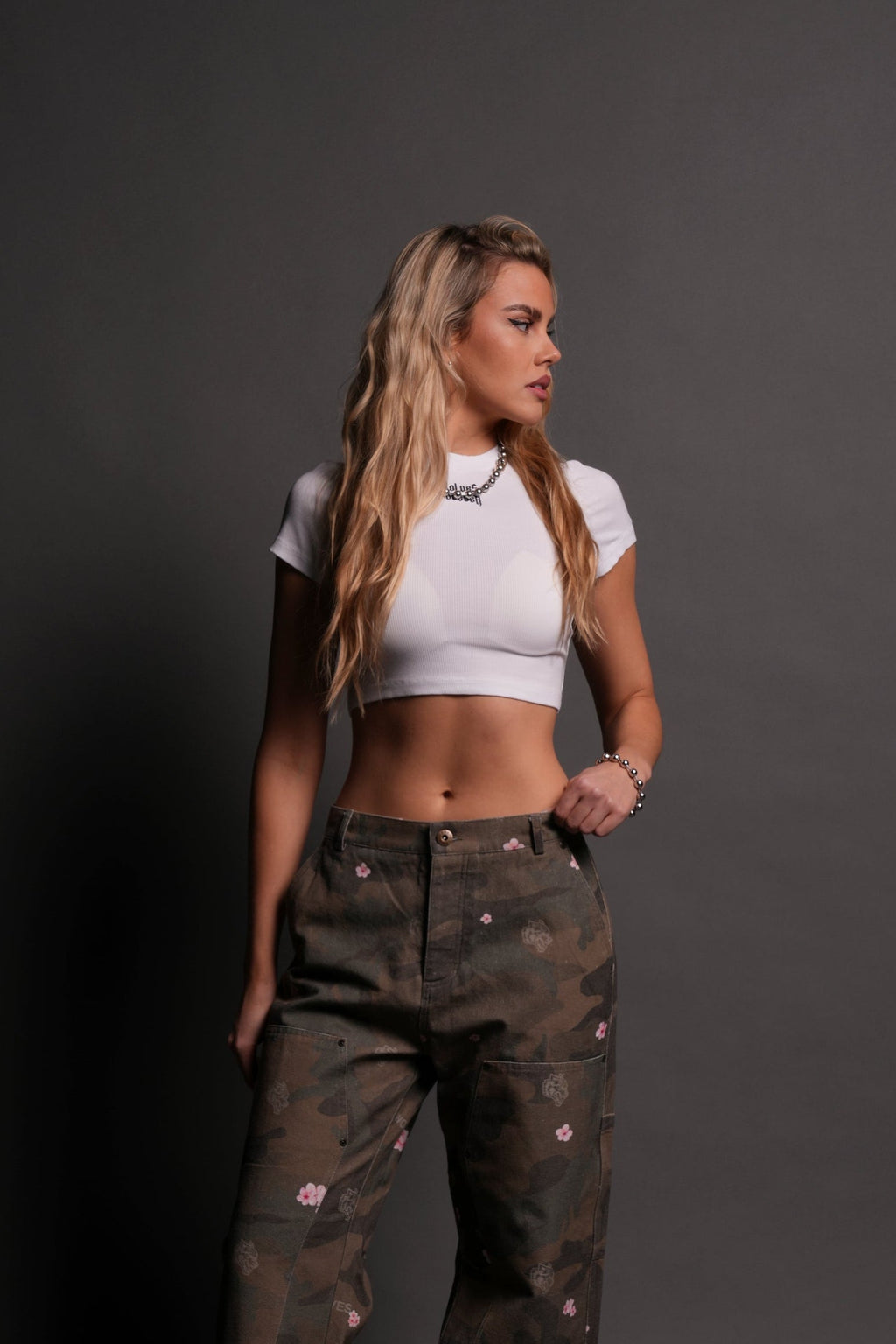 Darc Letter "Kara" Tee in White — imagem 2