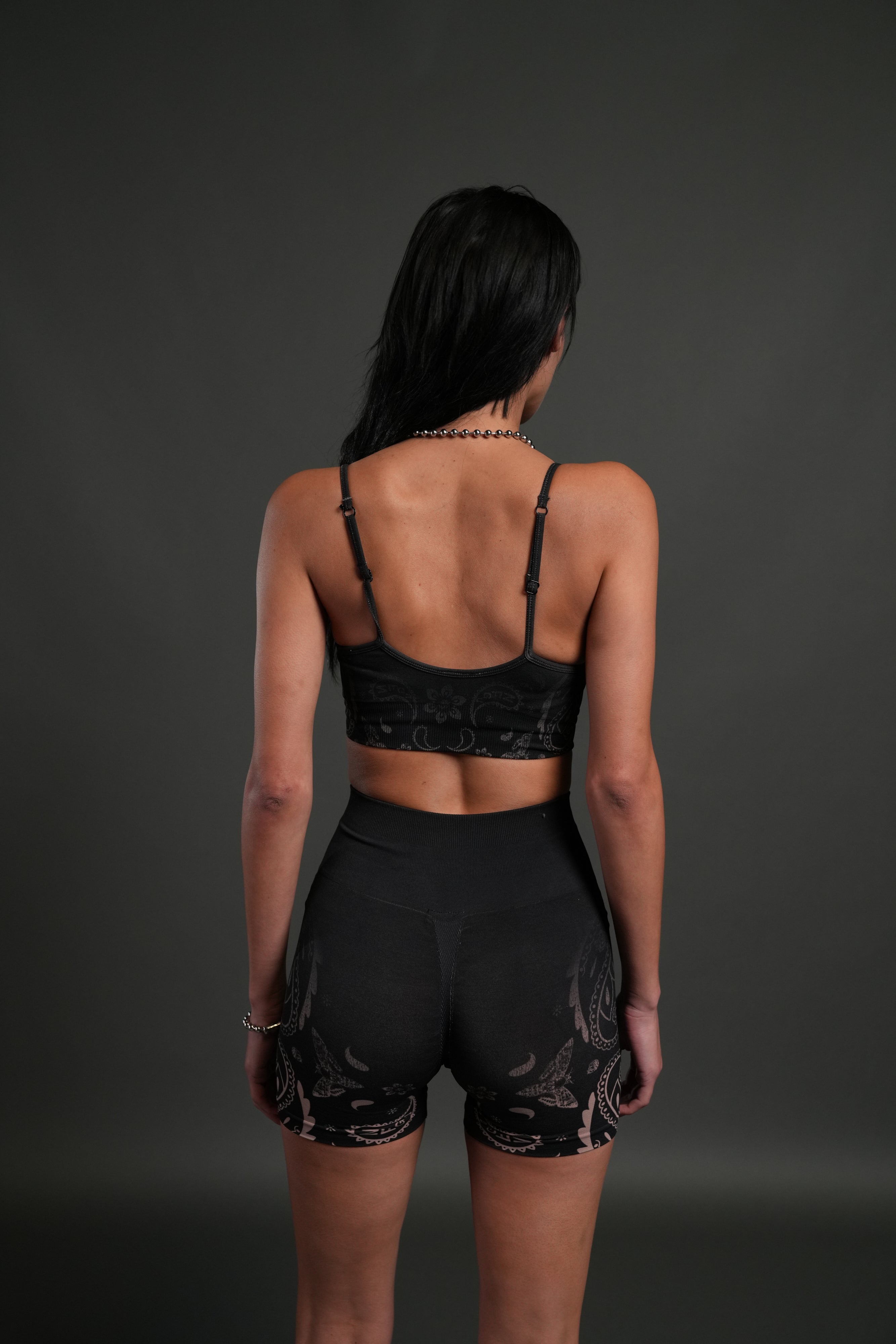Faded Paisley "Maya" Soft Seamless Bra in Black — imagem 2