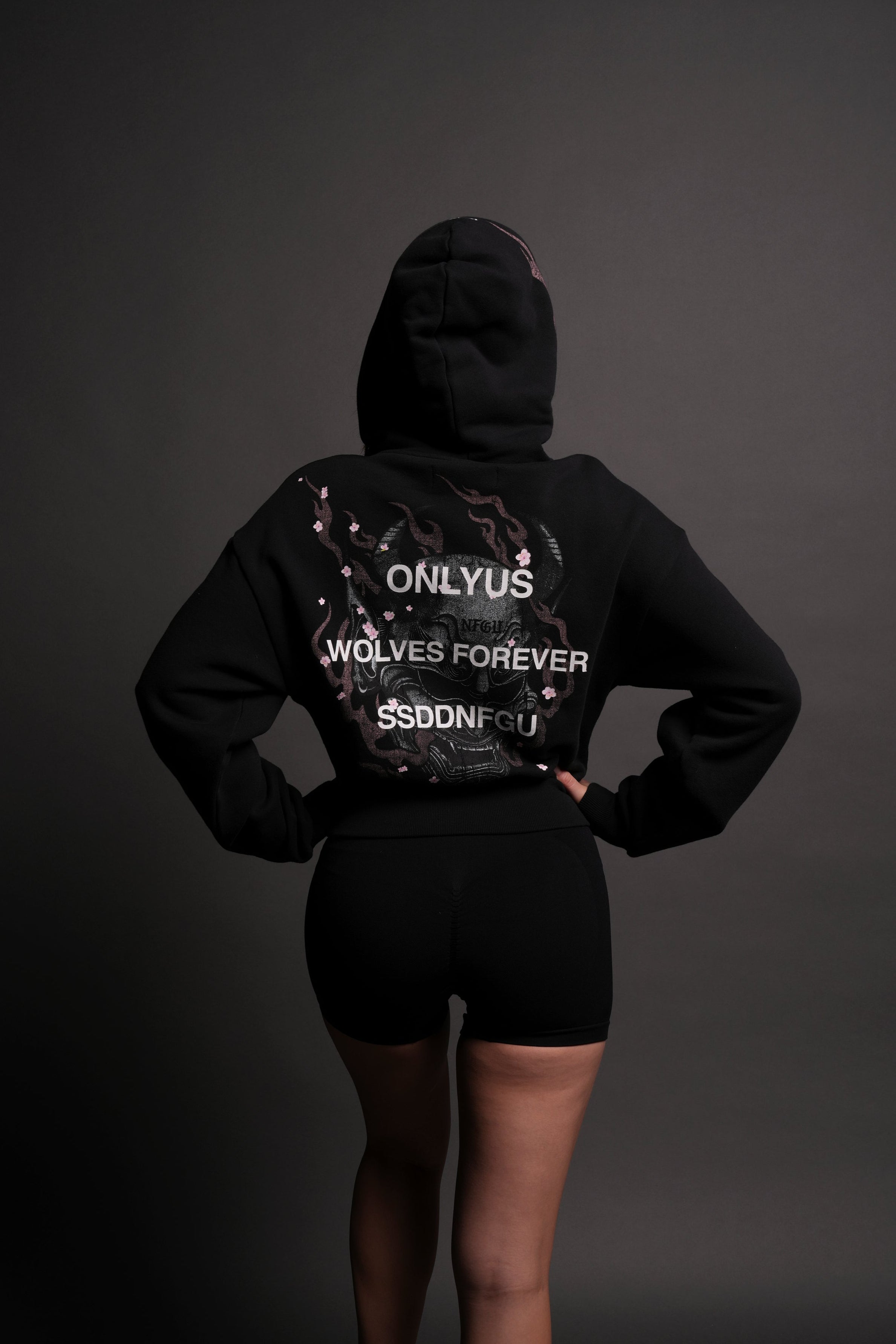 Our Fire V2 "Owen" (Cropped) Hoodie in Black — imagem 2