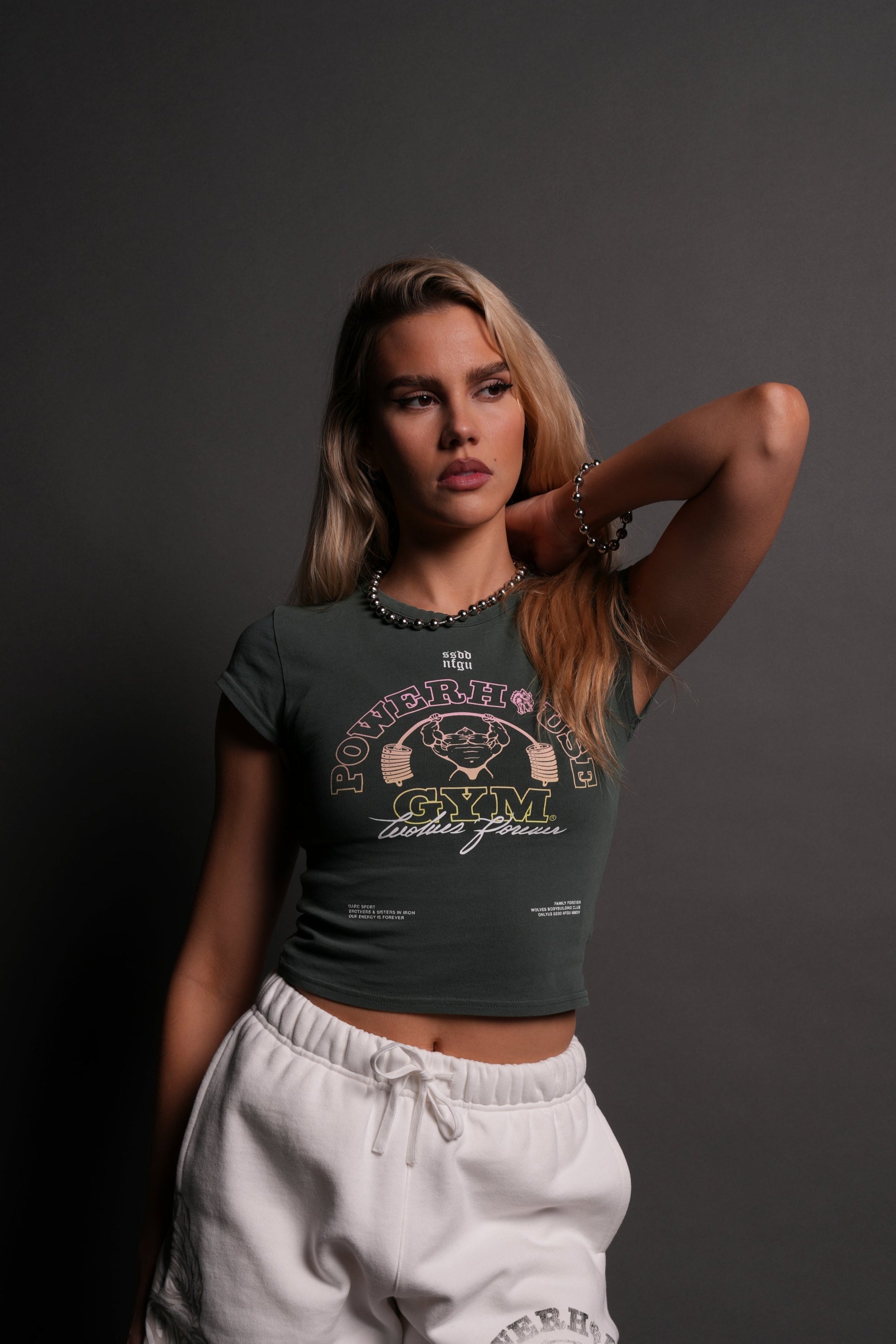 Wolves House "Baby" Tee in Norse Green — imagem 1