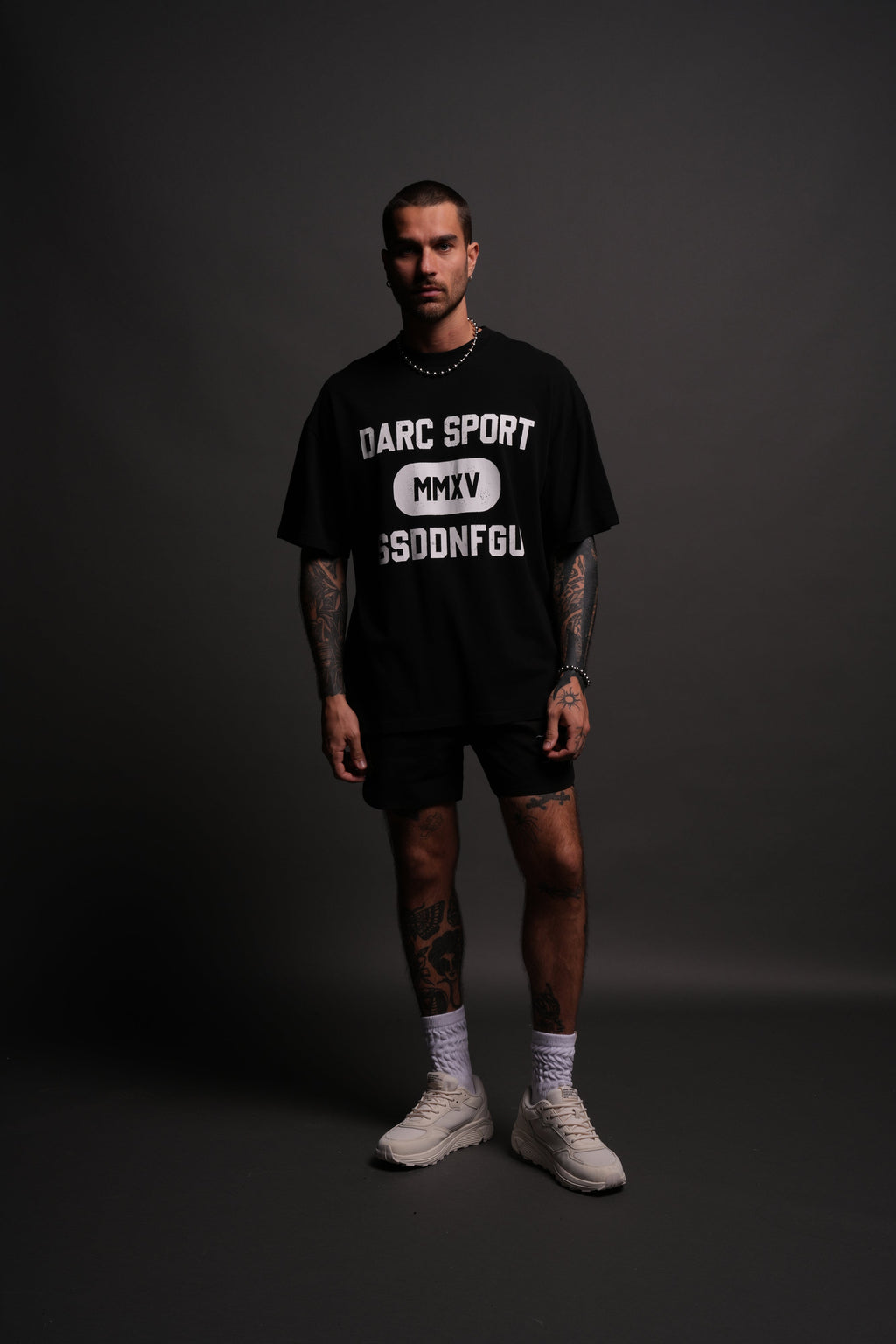 Wolves Forever "Premium" Oversized Tee in Black — imagem 4