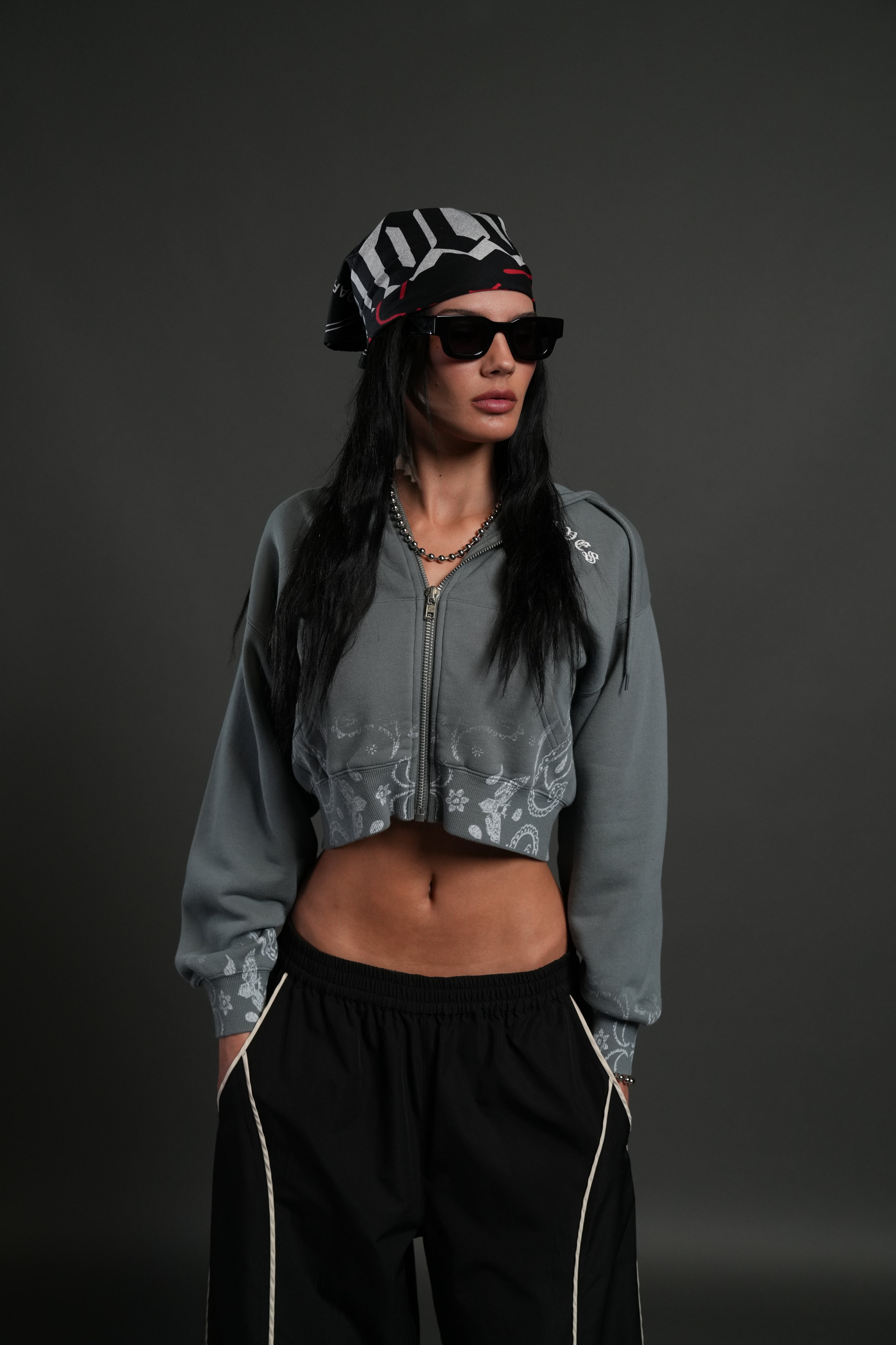 Faded Paisley "Sage" Cropped Zip Hoodie in Greek Stone — imagem 1