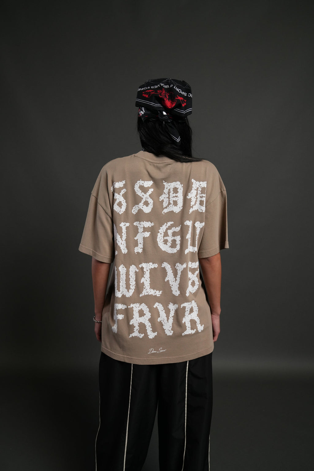 Stone Code "Pump Cover" Tee in Taupe — imagem 2