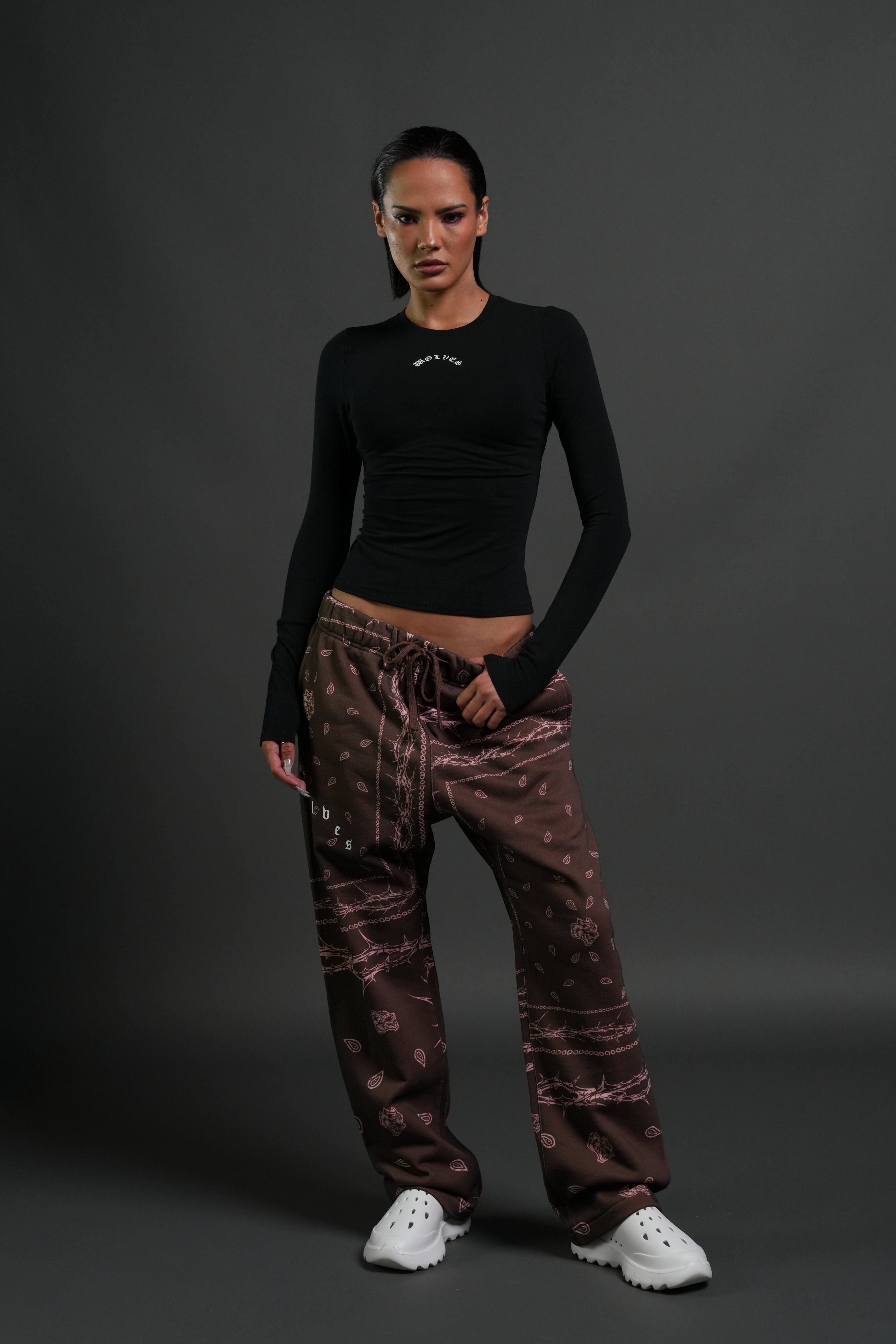 Wolves Pyramid Bigelow Sweat Pants in Desert Dust Thorn Paisley — imagem 8