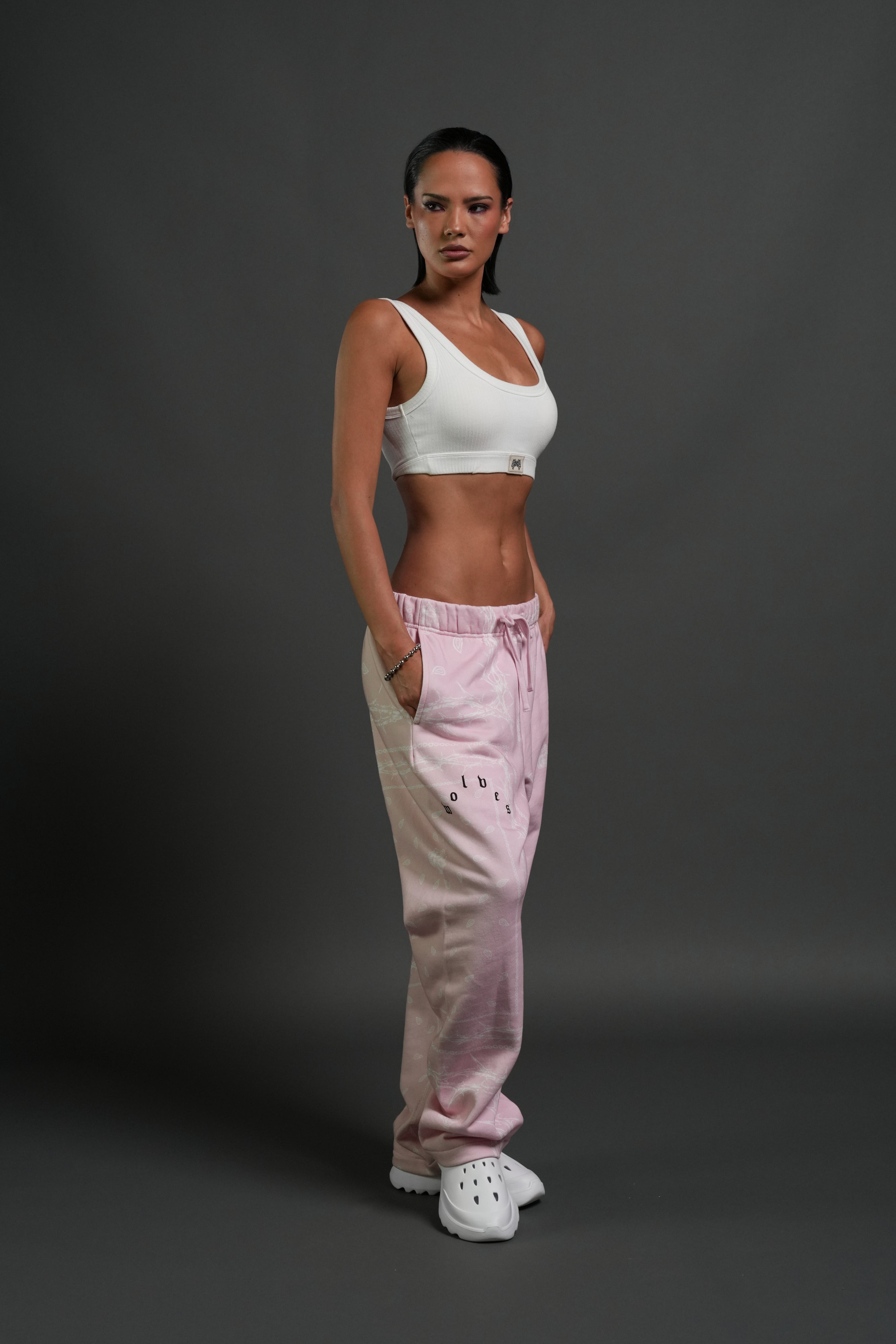 Wolves Pyramid Bigelow Sweat Pants in Blush Pink Thorn Paisley — imagem 8