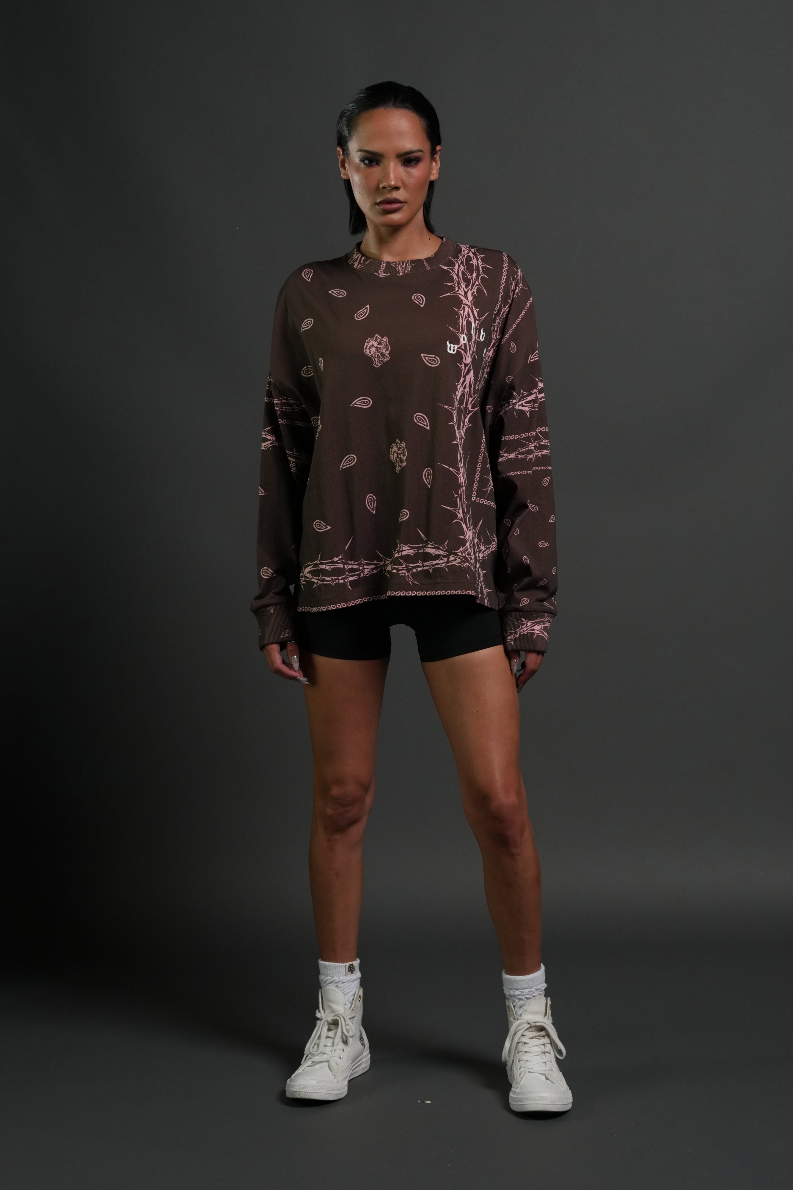 Wolves Pyramid Grunge "Box Cut" L/S Tee in Desert Dust Thorn Paisley — imagem 13