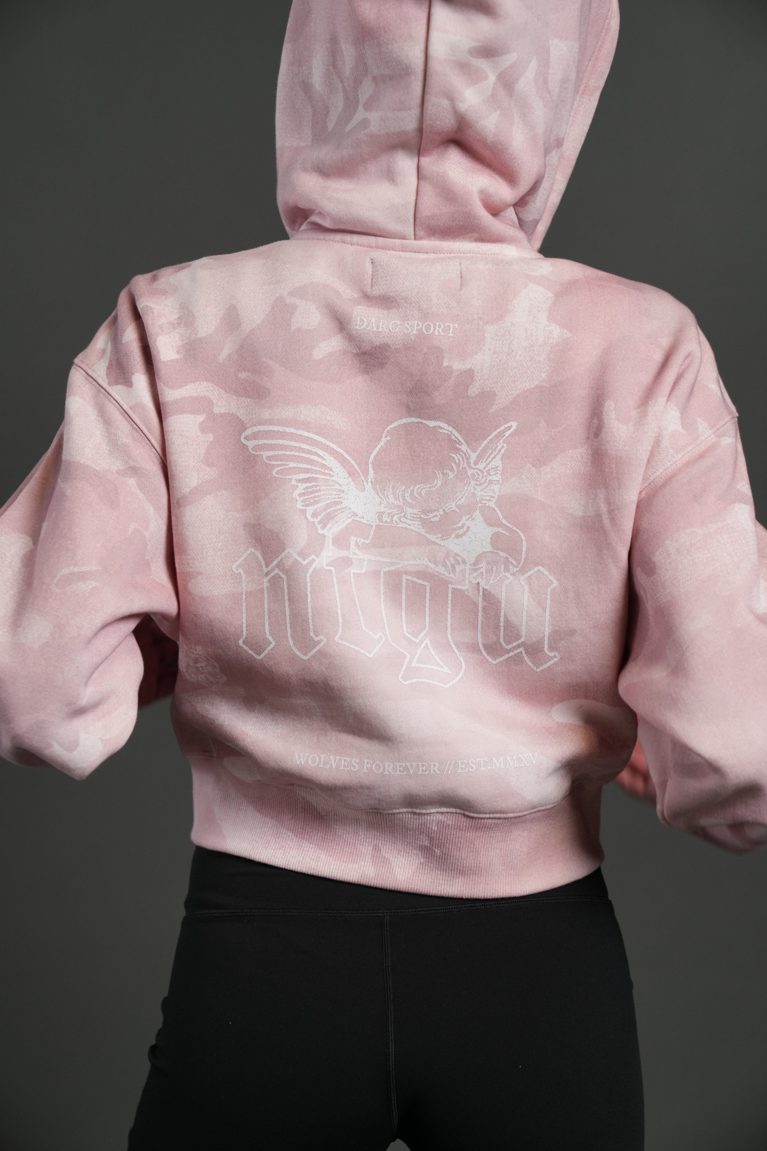 Cherub NFGU "Sage" Cropped Zip Hoodie in Blush Vintage Woodland Camo — imagem 6