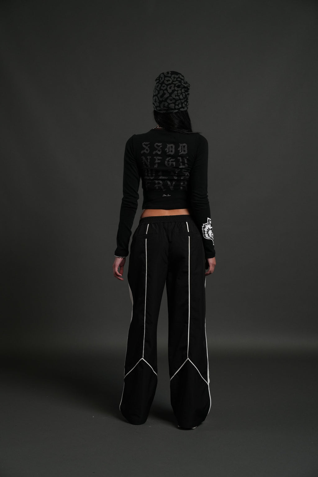 Stone Code L/S "Baby" Tee in Black — imagem 5