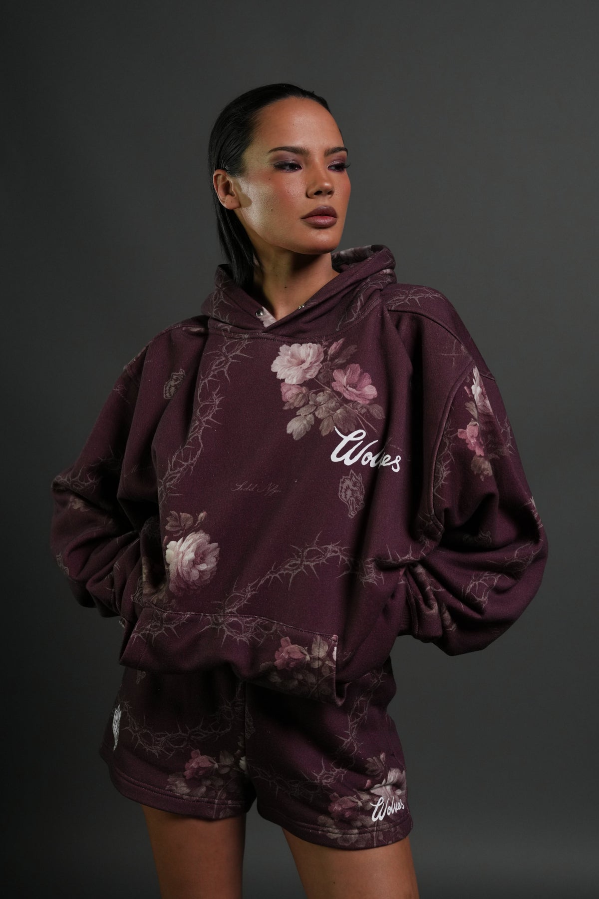 Rose Thorn Ellie Sweat Shorts in Cherry Wine Rose Thorn - imagem 1