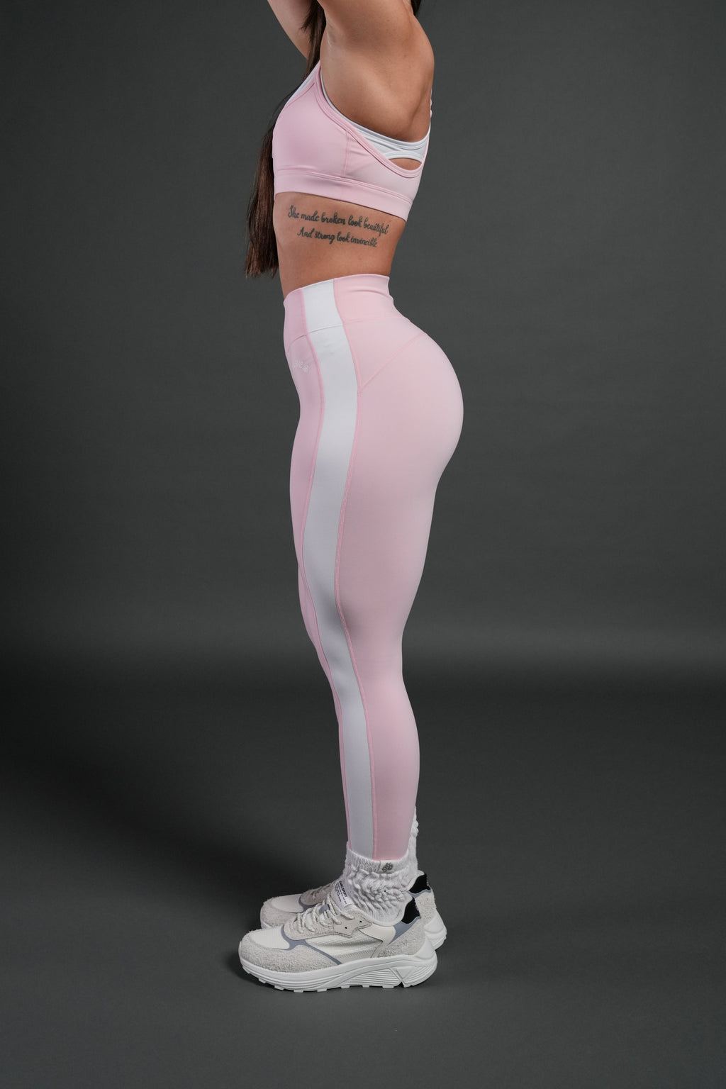 Chopper Wolf "Celine" Stripe Energy Leggings in Warm Blush — imagem 2