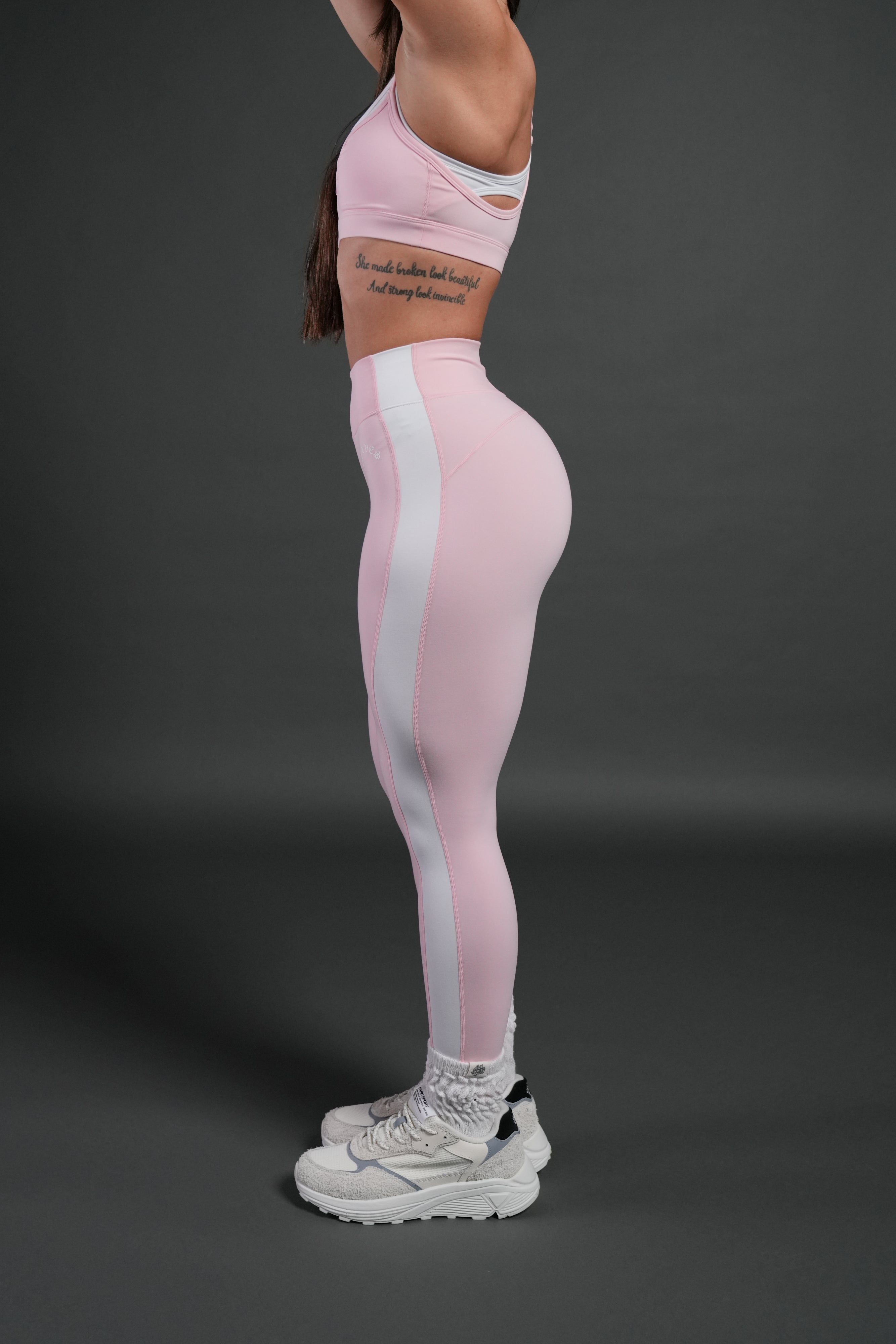 Chopper Wolf "Celine" Stripe Energy Leggings in Warm Blush — imagem 2