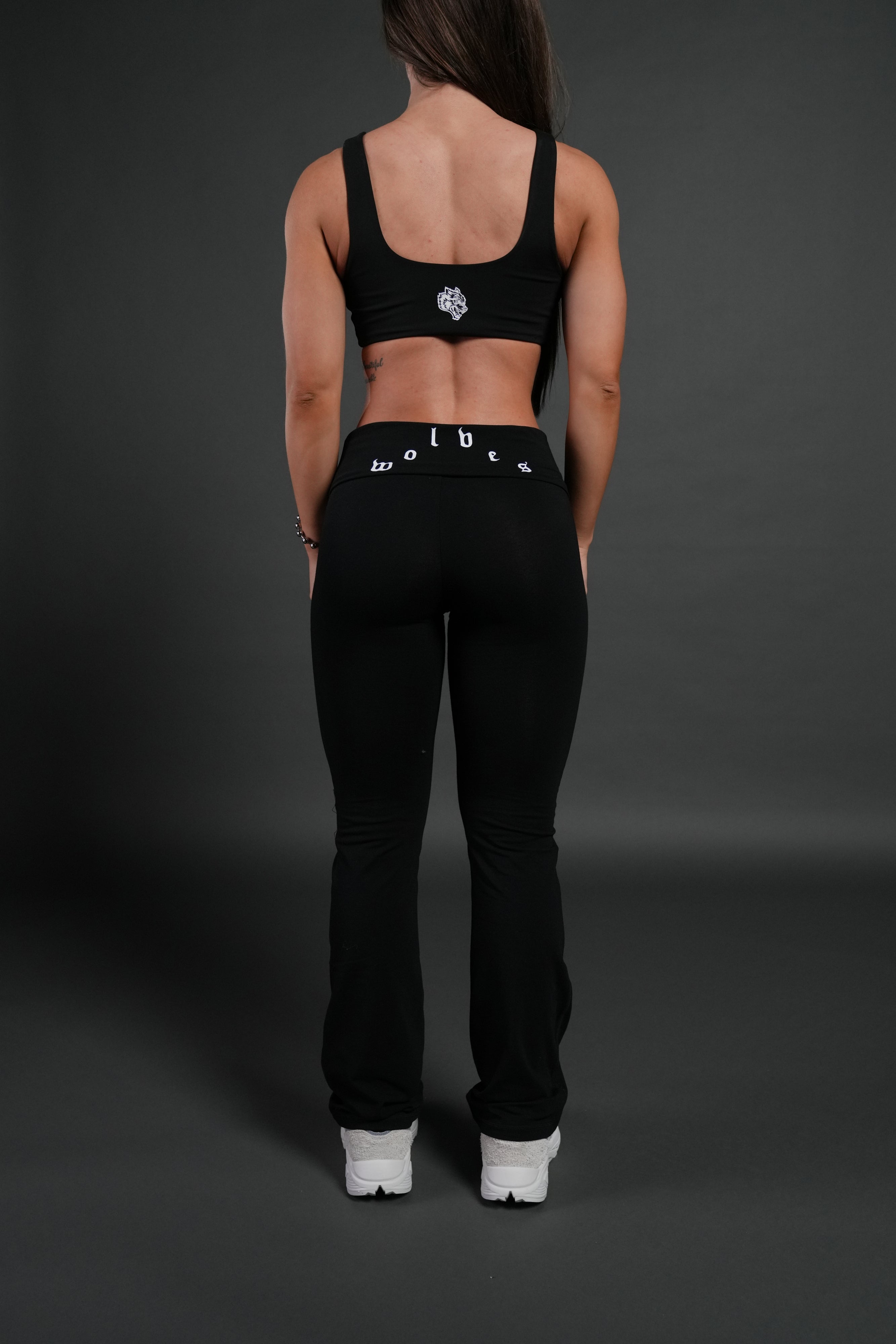 Wolves Pyramid Romy Foldover Pants in Black — imagem 3